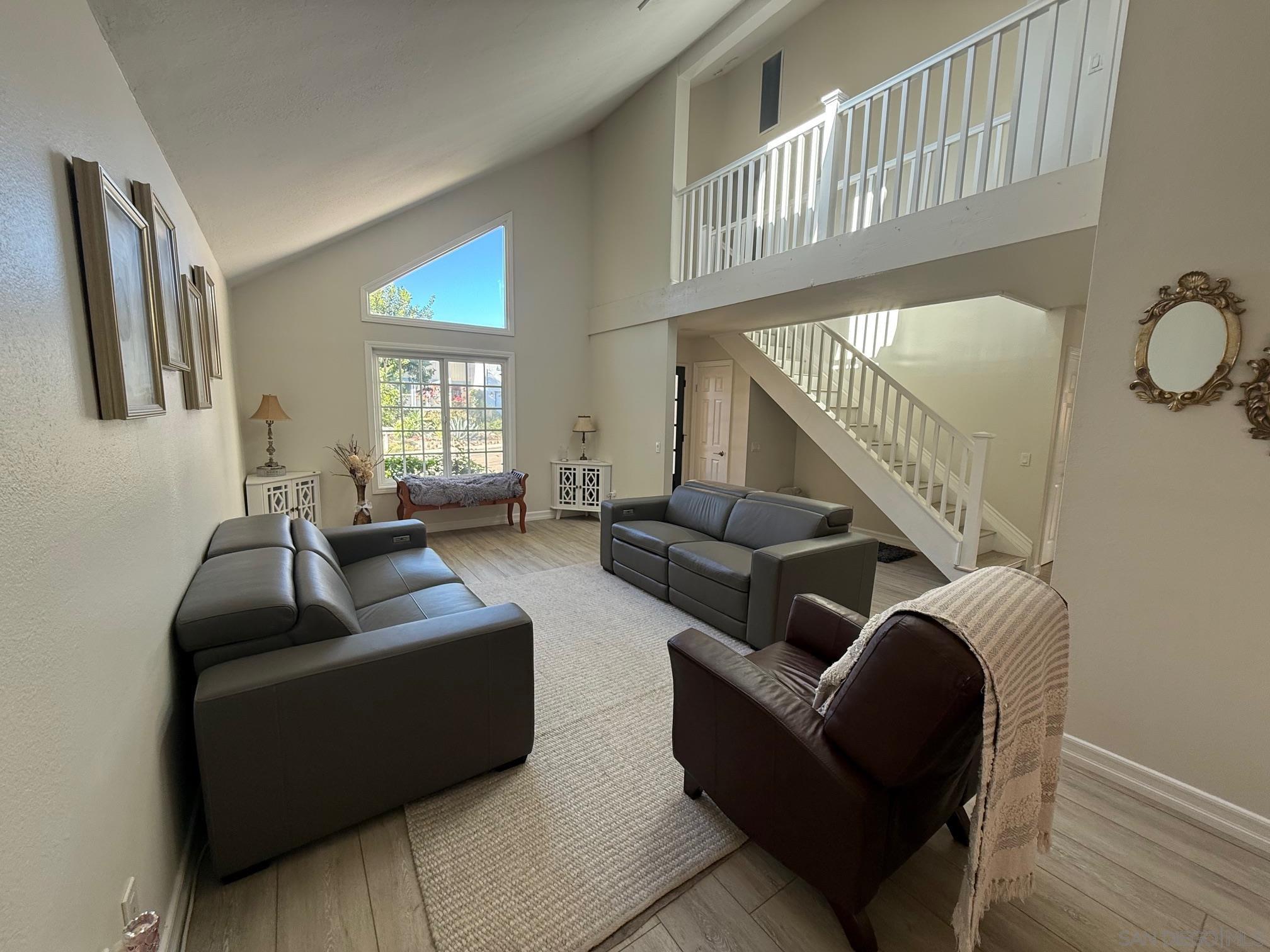 Detail Gallery Image 2 of 40 For 9569  via Pereza, San Diego,  AZ 92129 - 4 Beds | 3/1 Baths