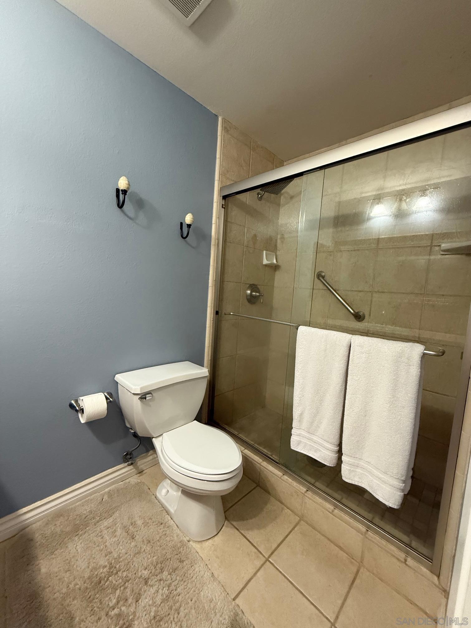 Detail Gallery Image 19 of 40 For 9569  via Pereza, San Diego,  AZ 92129 - 4 Beds | 3/1 Baths