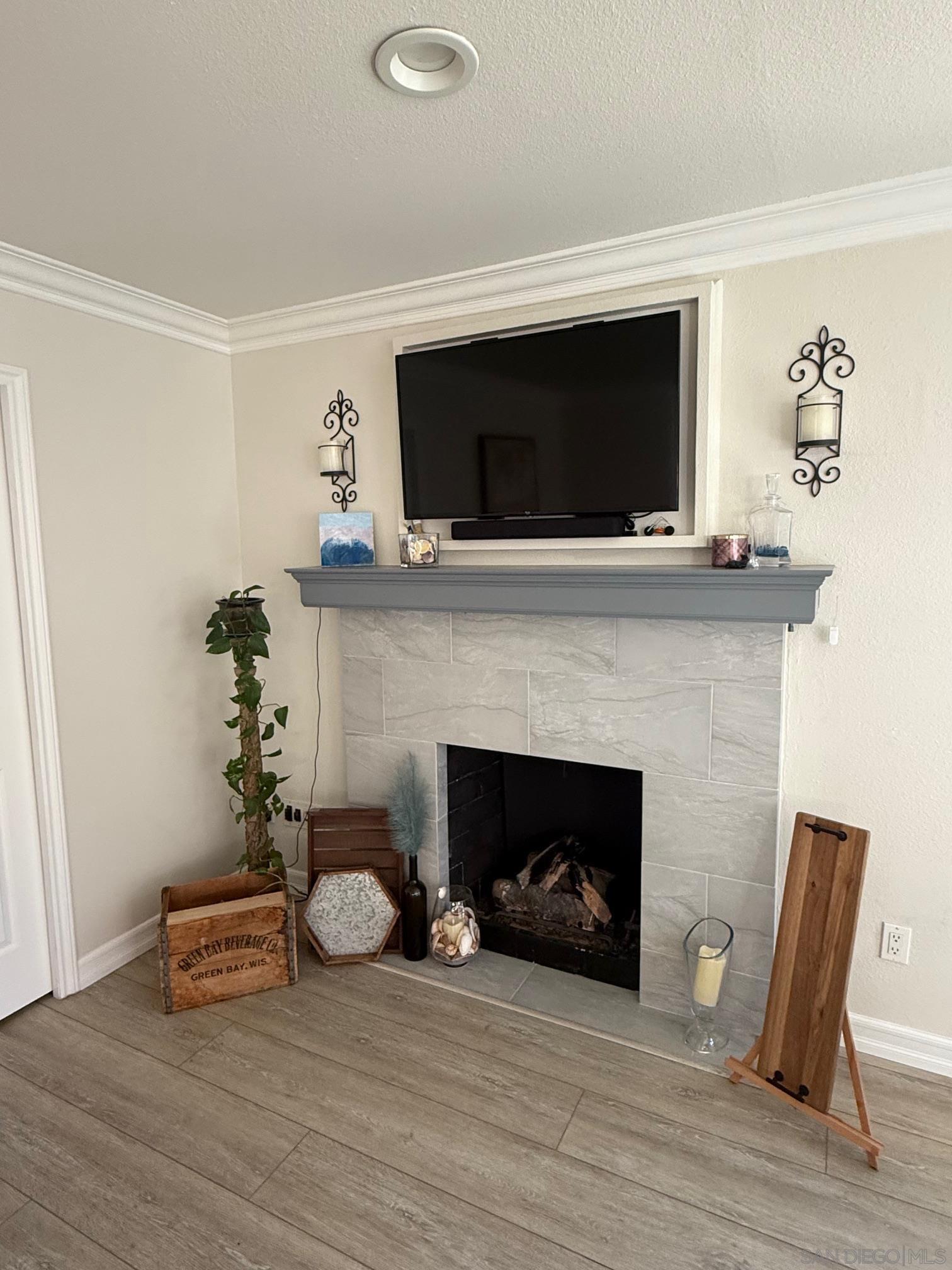 Detail Gallery Image 7 of 40 For 9569  via Pereza, San Diego,  AZ 92129 - 4 Beds | 3/1 Baths