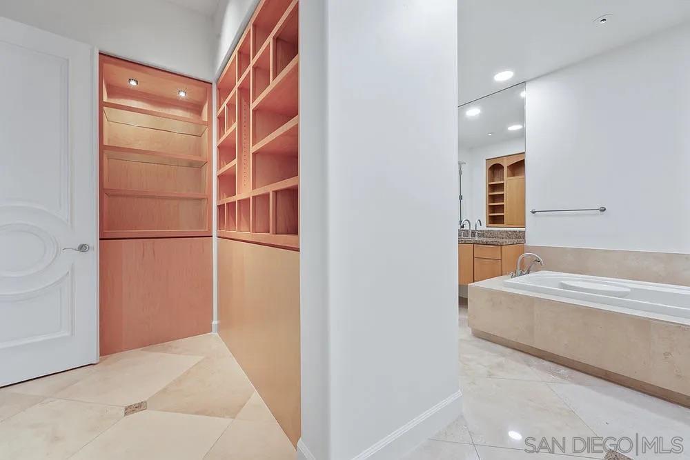 Detail Gallery Image 18 of 37 For 464  Prospect St  610, La Jolla,  CA 92037 - 1 Beds | 1/1 Baths