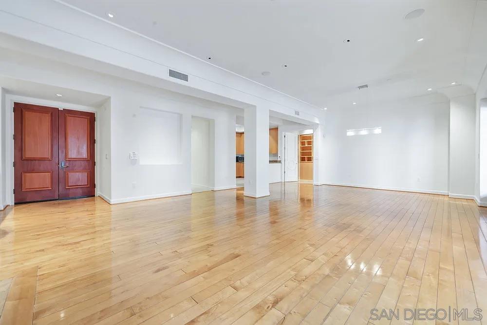 Detail Gallery Image 3 of 37 For 464  Prospect St  610, La Jolla,  CA 92037 - 1 Beds | 1/1 Baths