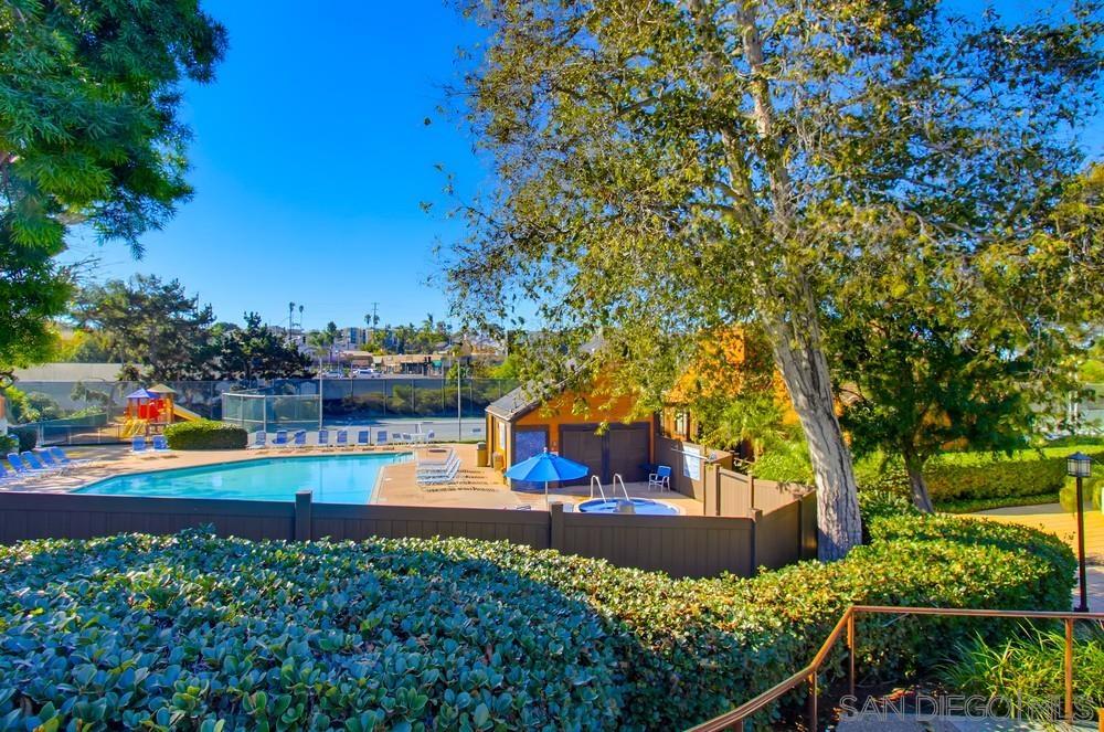 Detail Gallery Image 44 of 47 For 2234  Caminito Pajarito  #120,  San Diego,  CA 92107 - 2 Beds | 2/1 Baths