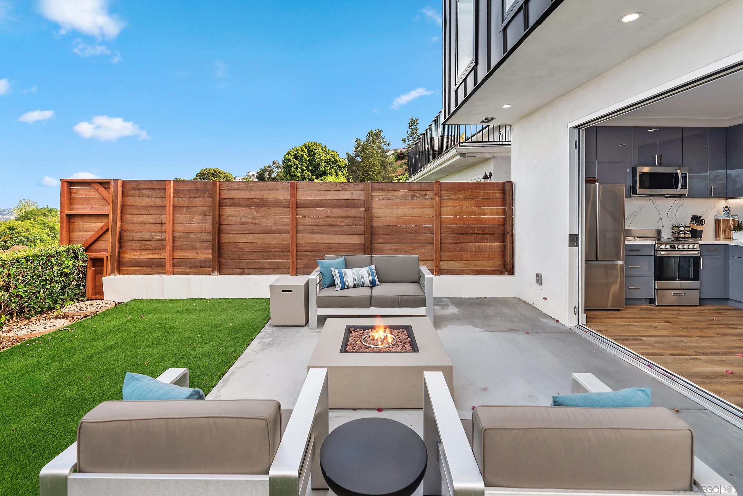 Detail Gallery Image 33 of 50 For 5830  Desert View Dr, La Jolla,  CA 92037 - 3 Beds | 2 Baths