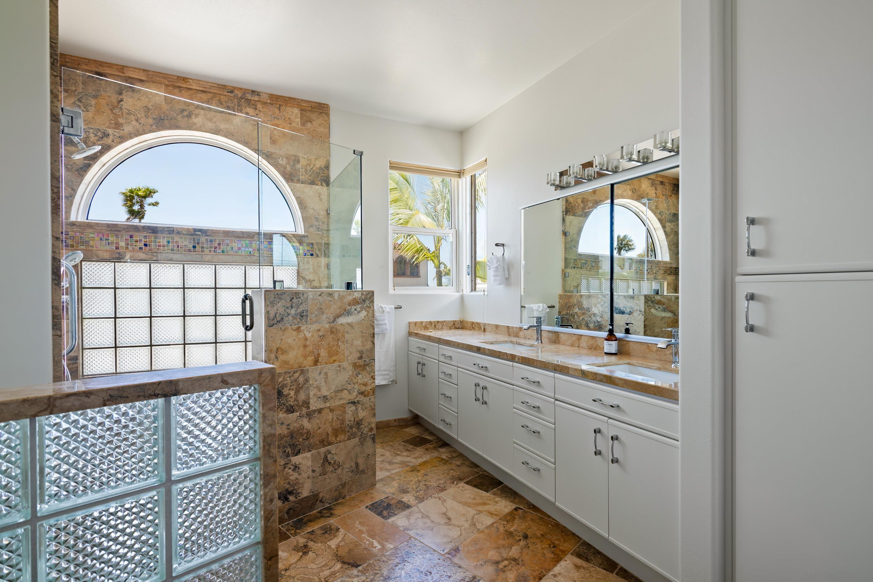 Detail Gallery Image 20 of 32 For 3701  Riviera Dr  11, San Diego,  CA 92109 - 3 Beds | 3 Baths