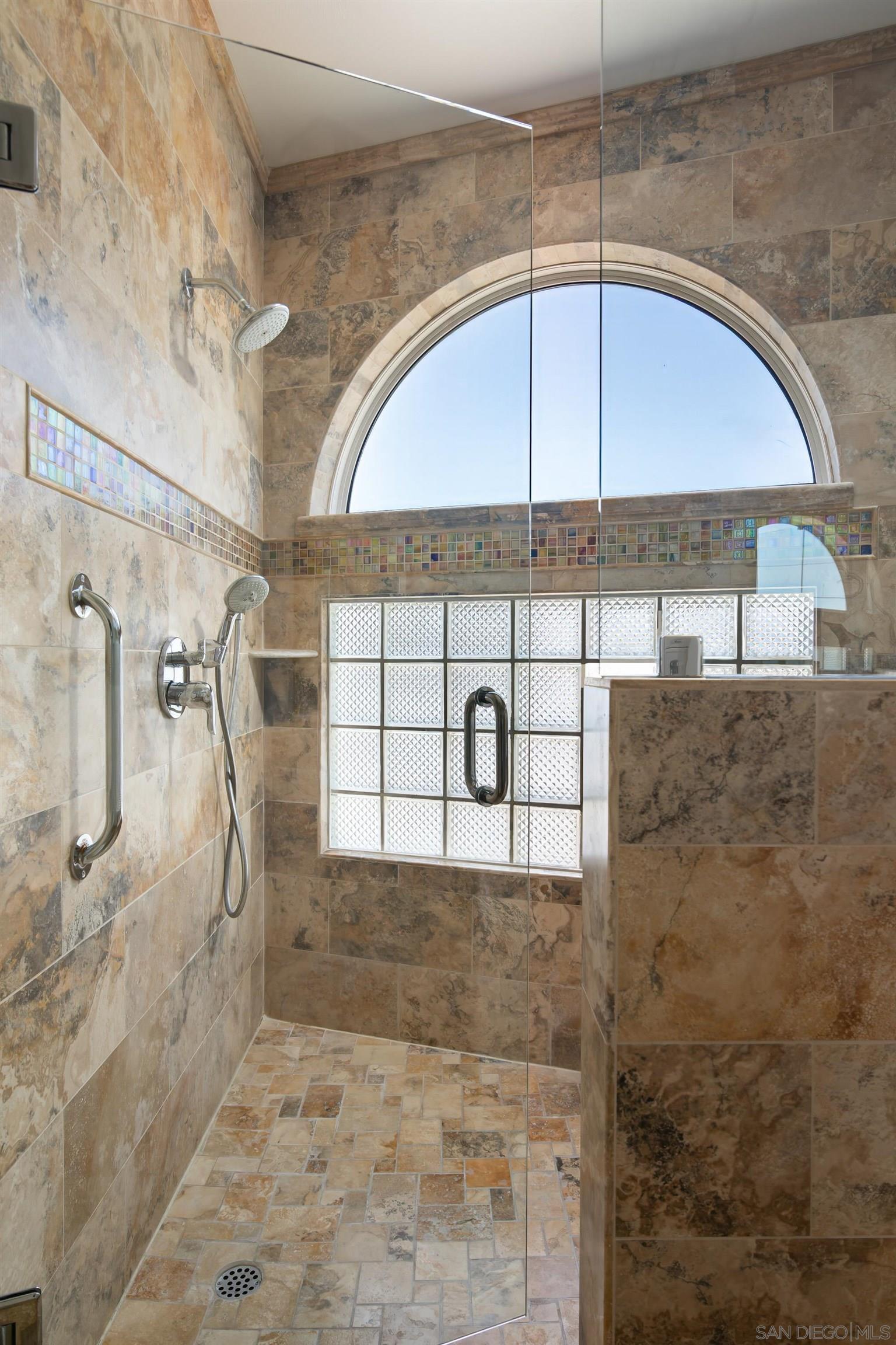 Detail Gallery Image 21 of 32 For 3701  Riviera Dr  11, San Diego,  CA 92109 - 3 Beds | 3 Baths