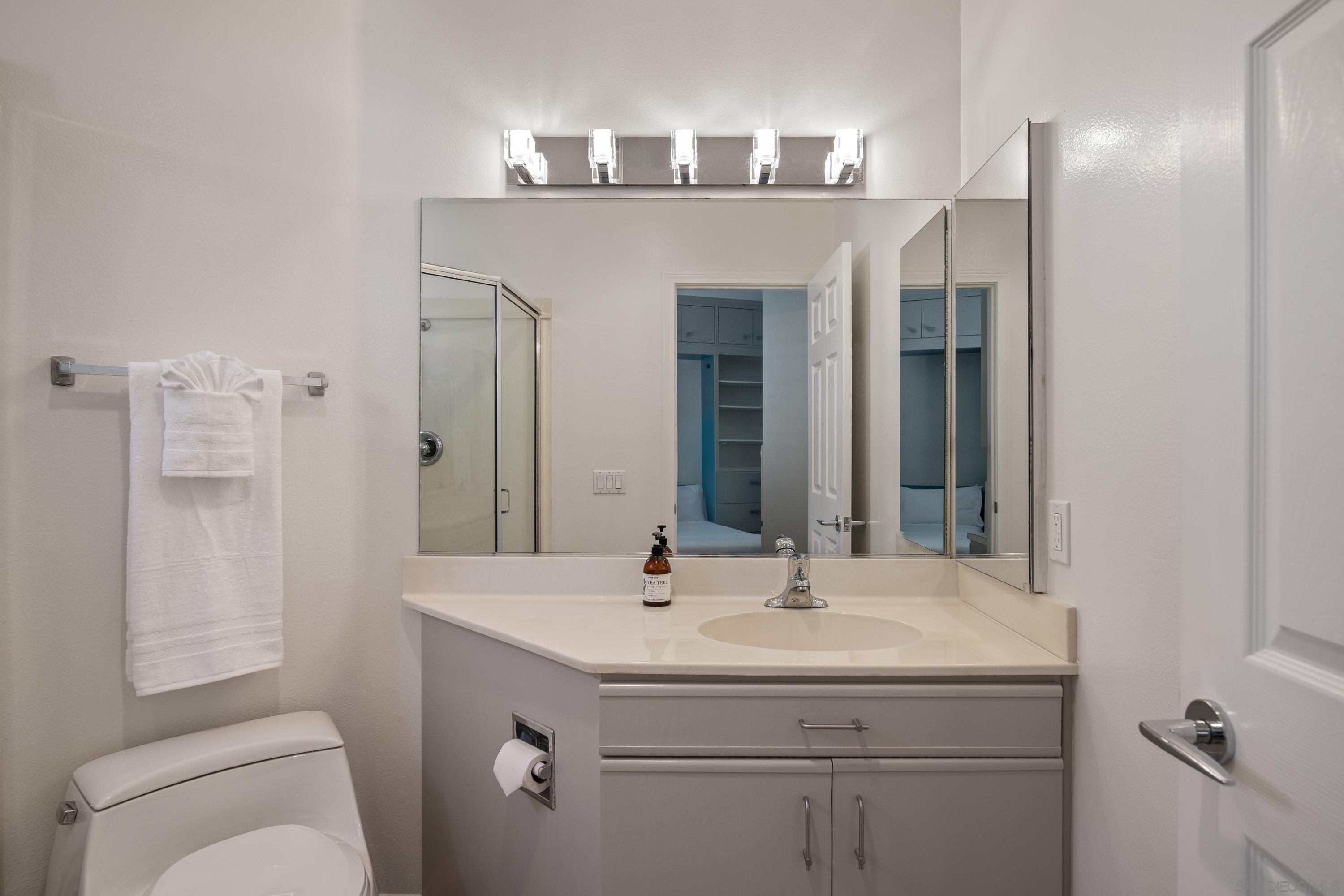 Detail Gallery Image 26 of 32 For 3701  Riviera Dr  11, San Diego,  CA 92109 - 3 Beds | 3 Baths