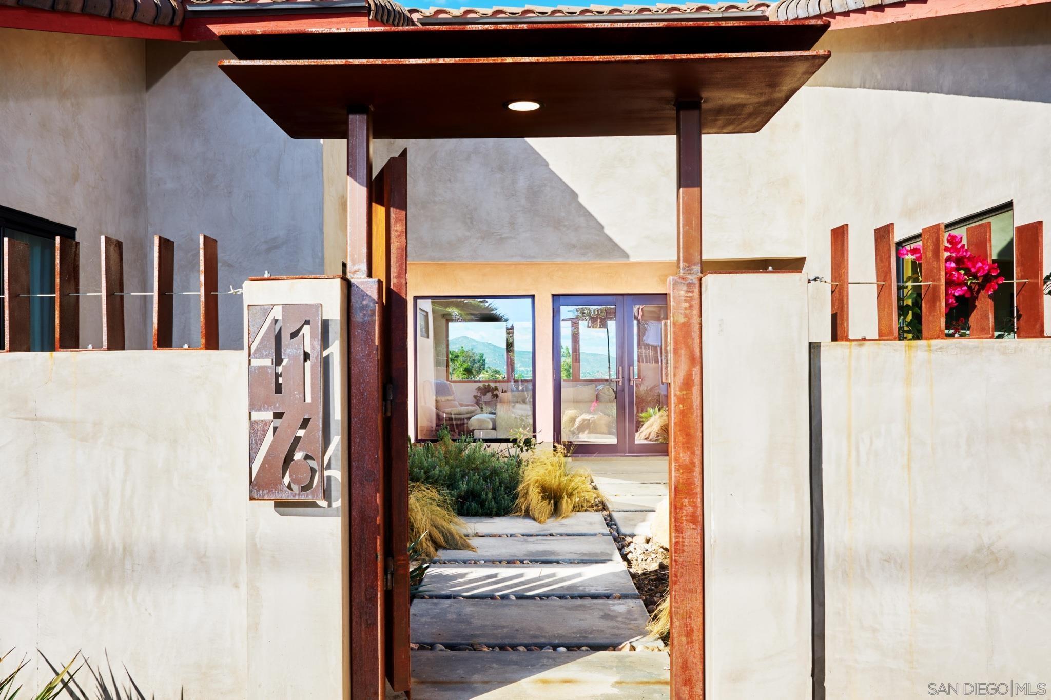 Front Image Thumbnail for SD250044717