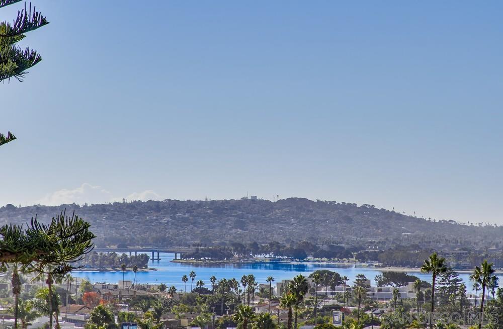 Detail Gallery Image 29 of 37 For 1712  Beryl St, San Diego,  CA 92109 - 4 Beds | 3 Baths