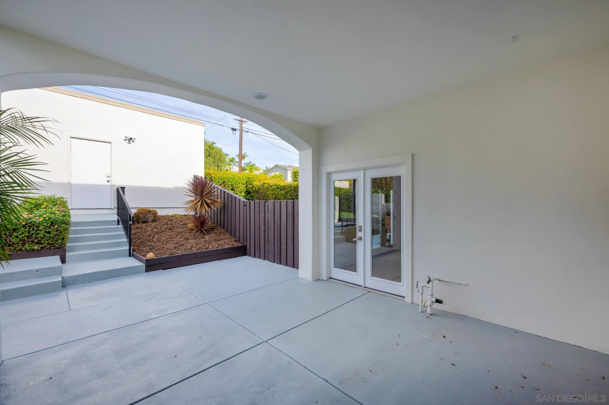 Detail Gallery Image 34 of 37 For 1712  Beryl St, San Diego,  CA 92109 - 4 Beds | 3 Baths