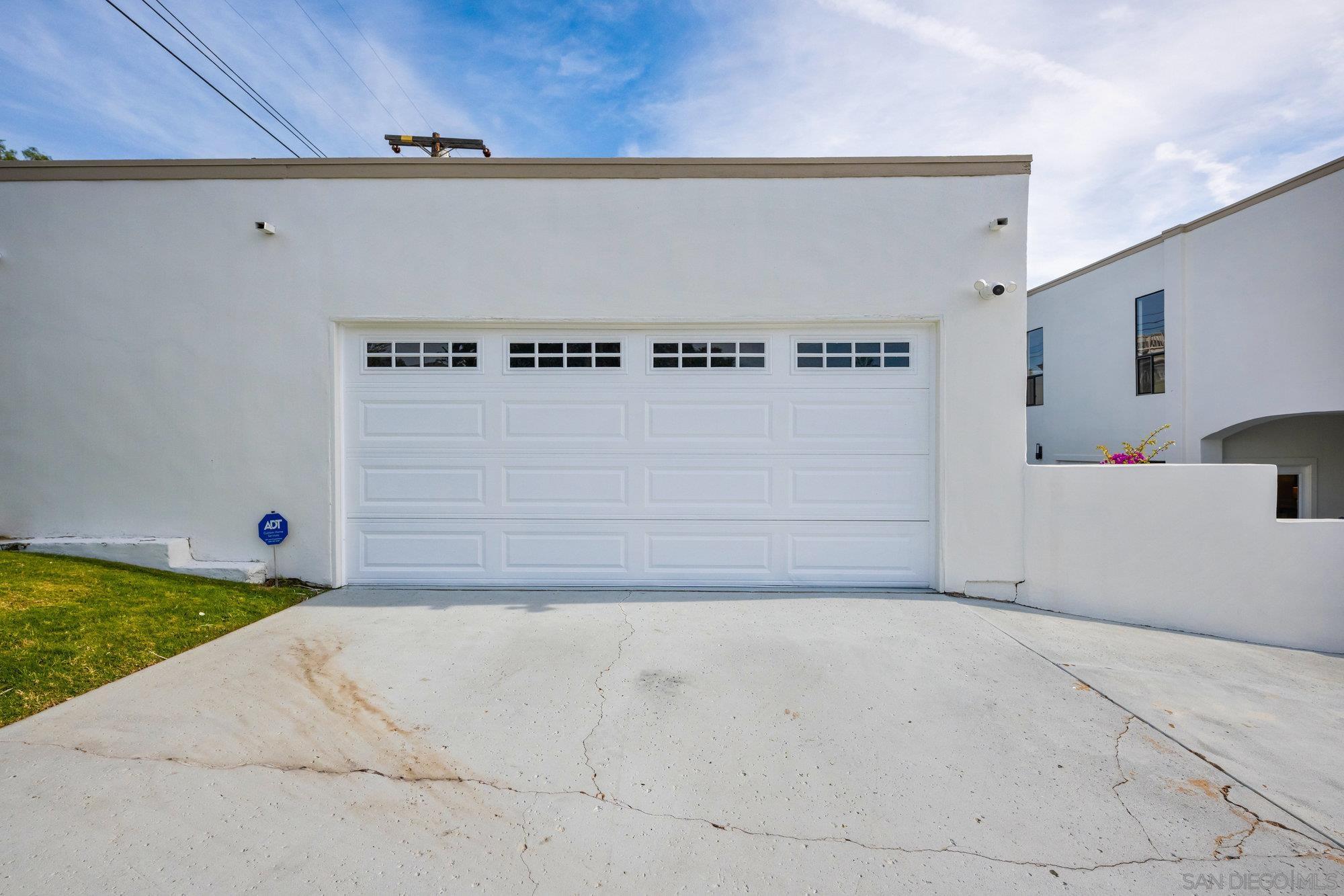 Detail Gallery Image 35 of 37 For 1712  Beryl St, San Diego,  CA 92109 - 4 Beds | 3 Baths