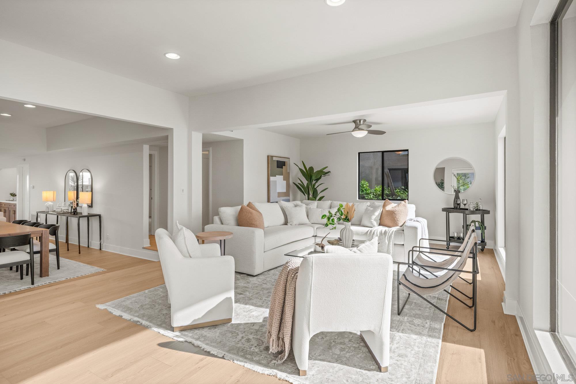 Detail Gallery Image 5 of 37 For 1712  Beryl St, San Diego,  CA 92109 - 4 Beds | 3 Baths