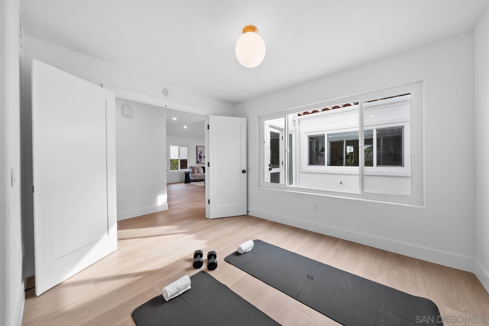 Detail Gallery Image 16 of 30 For 4737  Galicia Way, Oceanside,  CA 92056 - 2 Beds | 2 Baths