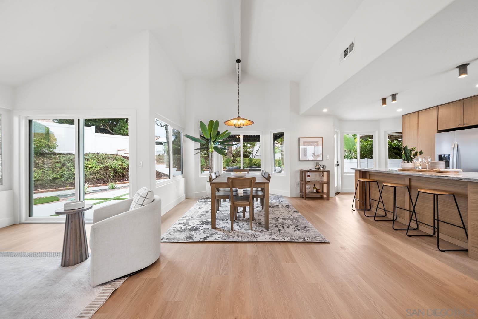 Detail Gallery Image 6 of 30 For 4737  Galicia Way, Oceanside,  CA 92056 - 2 Beds | 2 Baths