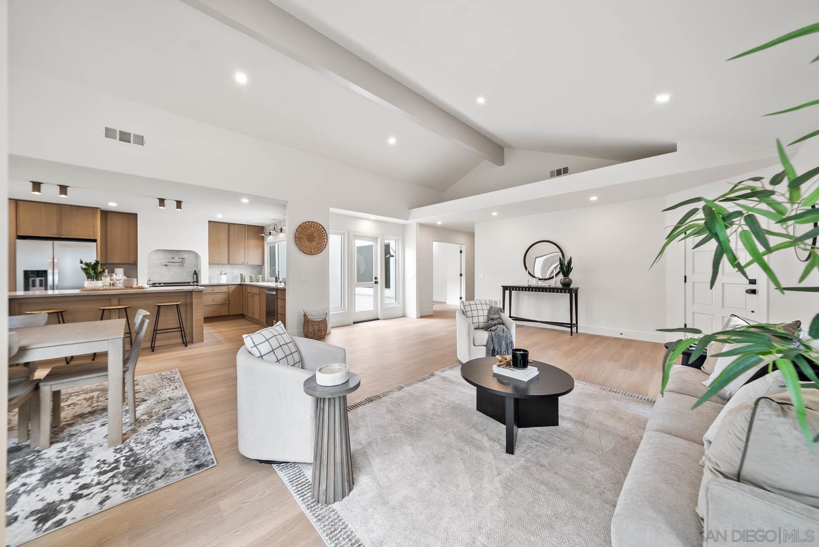 Detail Gallery Image 9 of 30 For 4737  Galicia Way, Oceanside,  CA 92056 - 2 Beds | 2 Baths