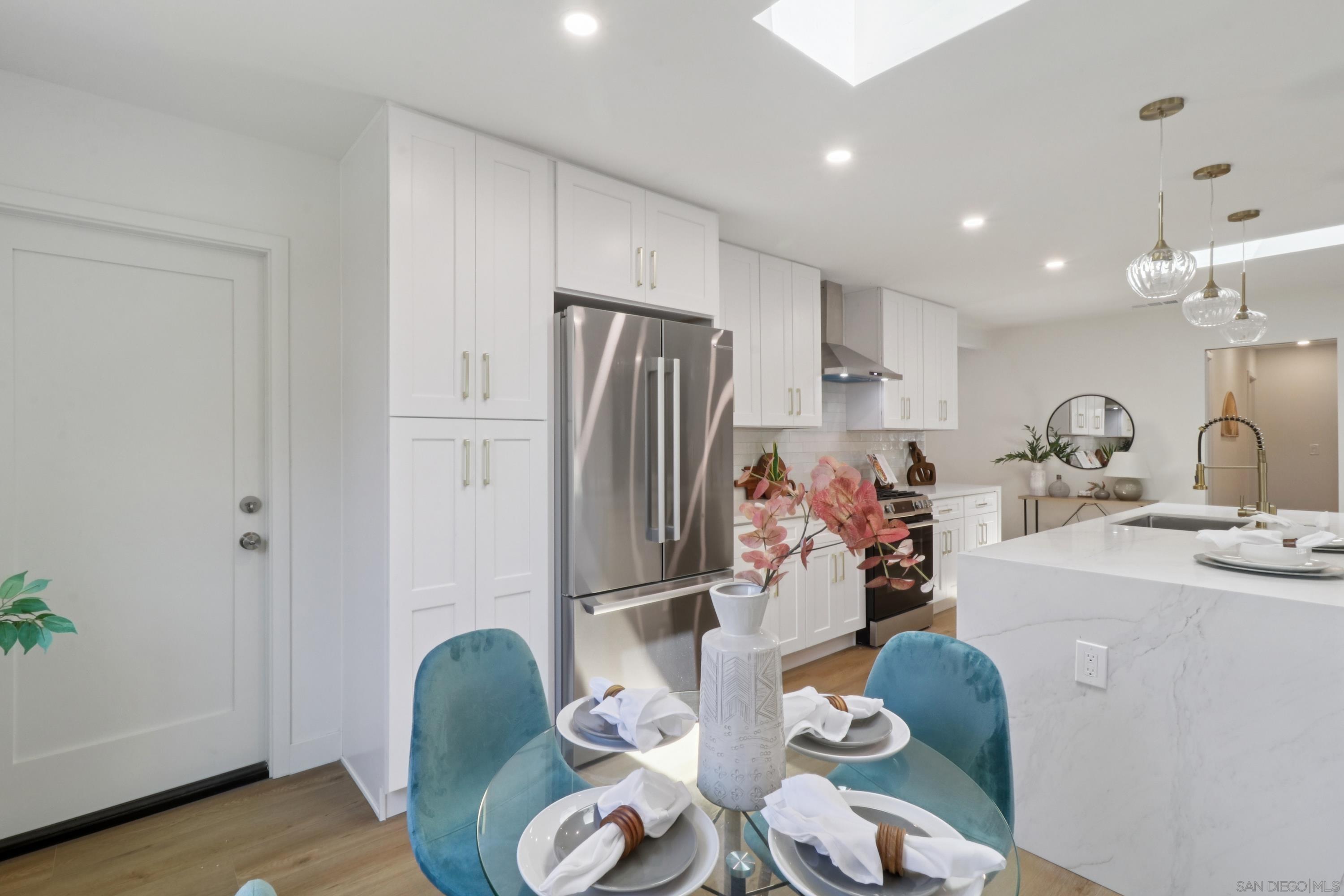 Detail Gallery Image 13 of 37 For 5011  Gardena Ave, San Diego,  CA 92110 - 4 Beds | 2/1 Baths