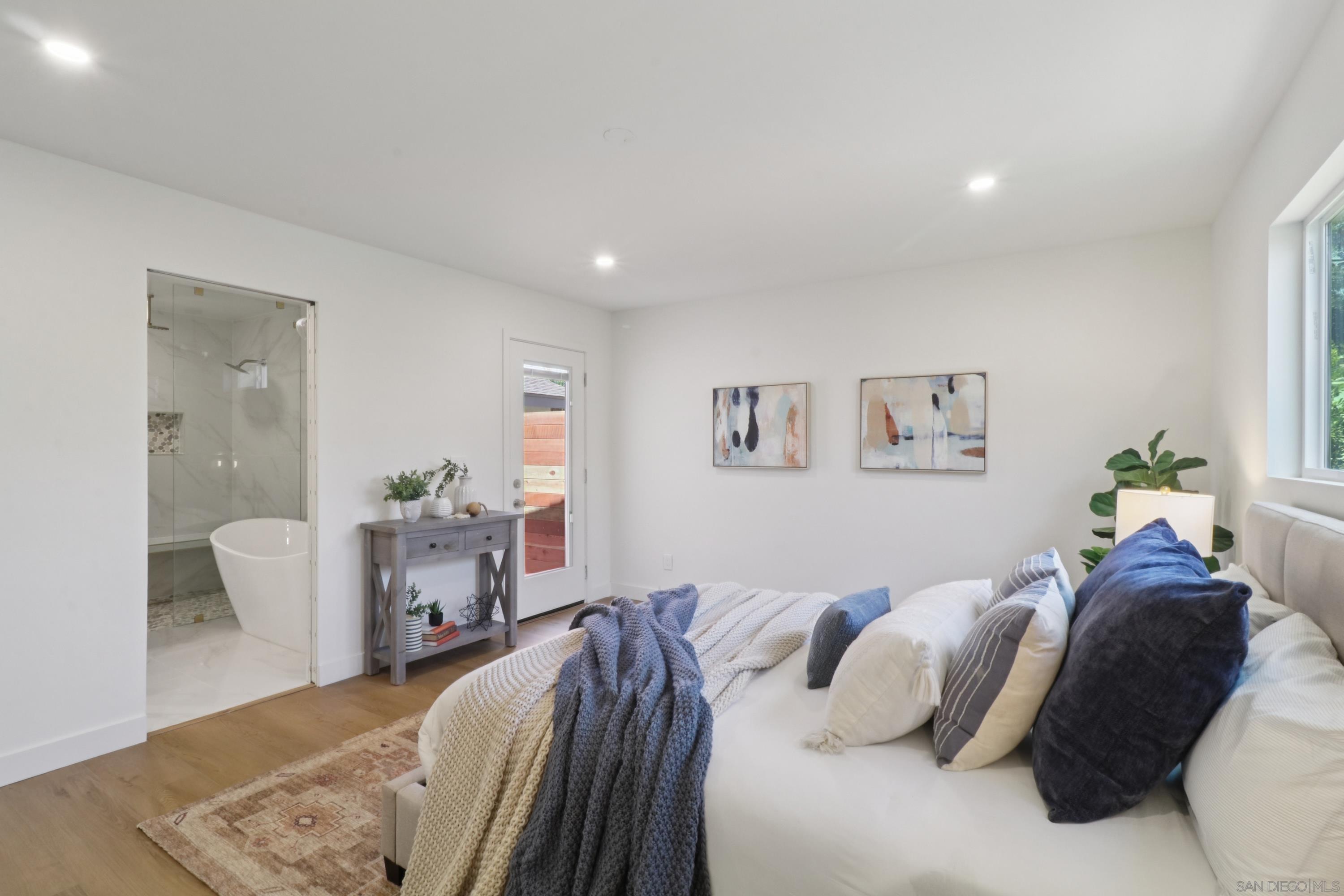 Detail Gallery Image 17 of 37 For 5011  Gardena Ave, San Diego,  CA 92110 - 4 Beds | 2/1 Baths