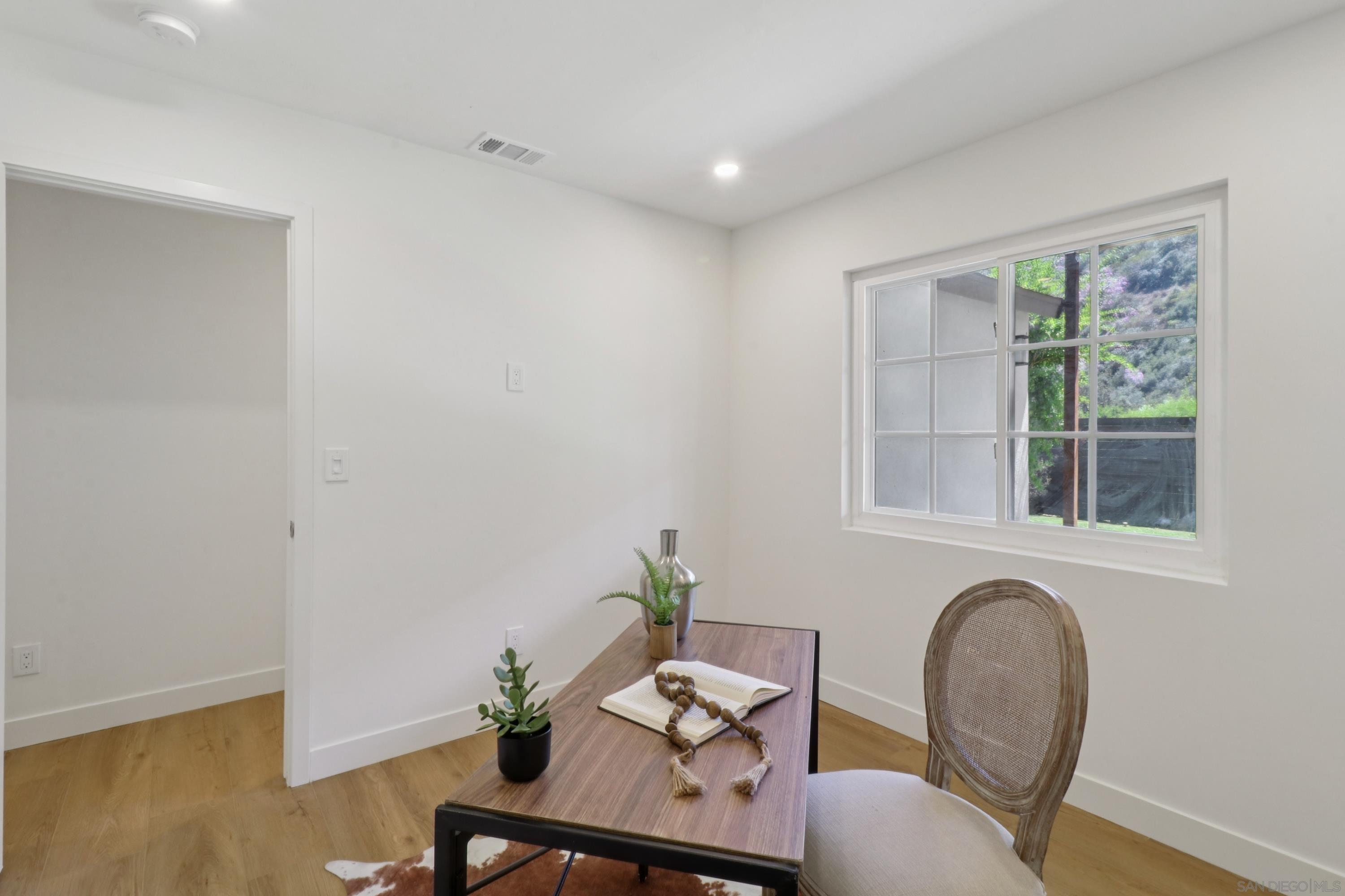 Detail Gallery Image 24 of 37 For 5011  Gardena Ave, San Diego,  CA 92110 - 4 Beds | 2/1 Baths