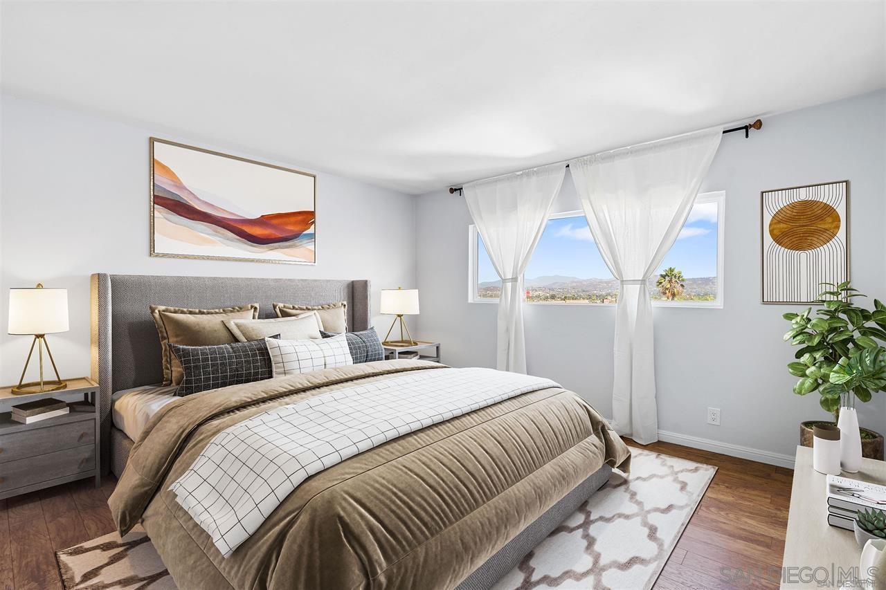 Front Image Thumbnail for SD250044729