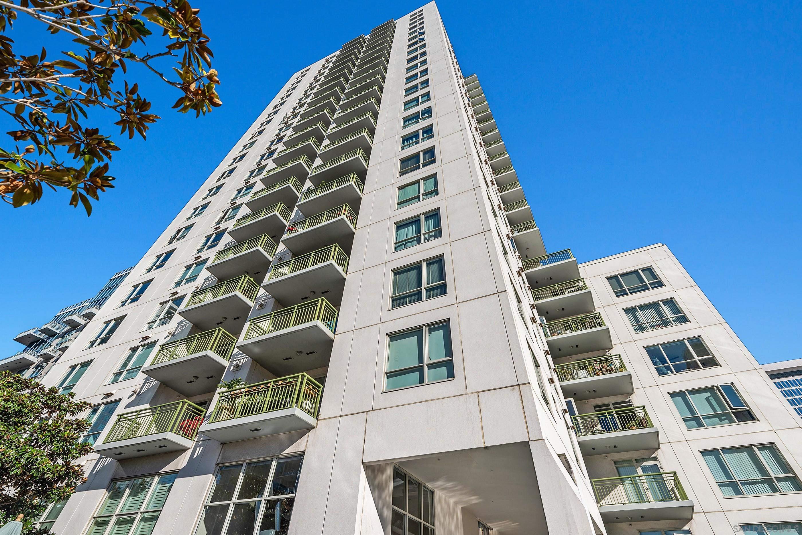 Detail Gallery Image 2 of 51 For 1240  India St  #2105,  San Diego,  CA 92101 - 1 Beds | 1 Baths
