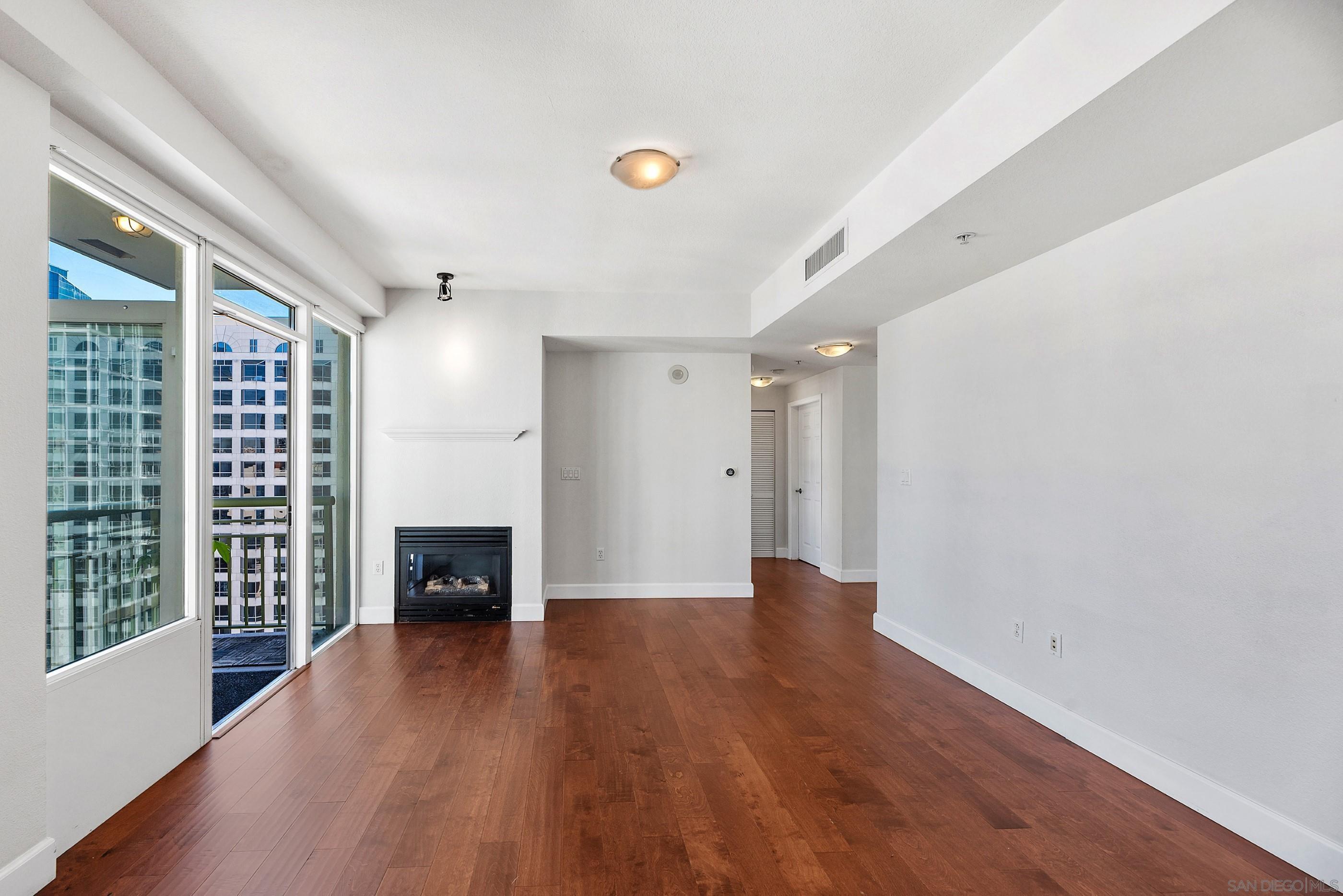 Detail Gallery Image 11 of 51 For 1240  India St  #2105,  San Diego,  CA 92101 - 1 Beds | 1 Baths