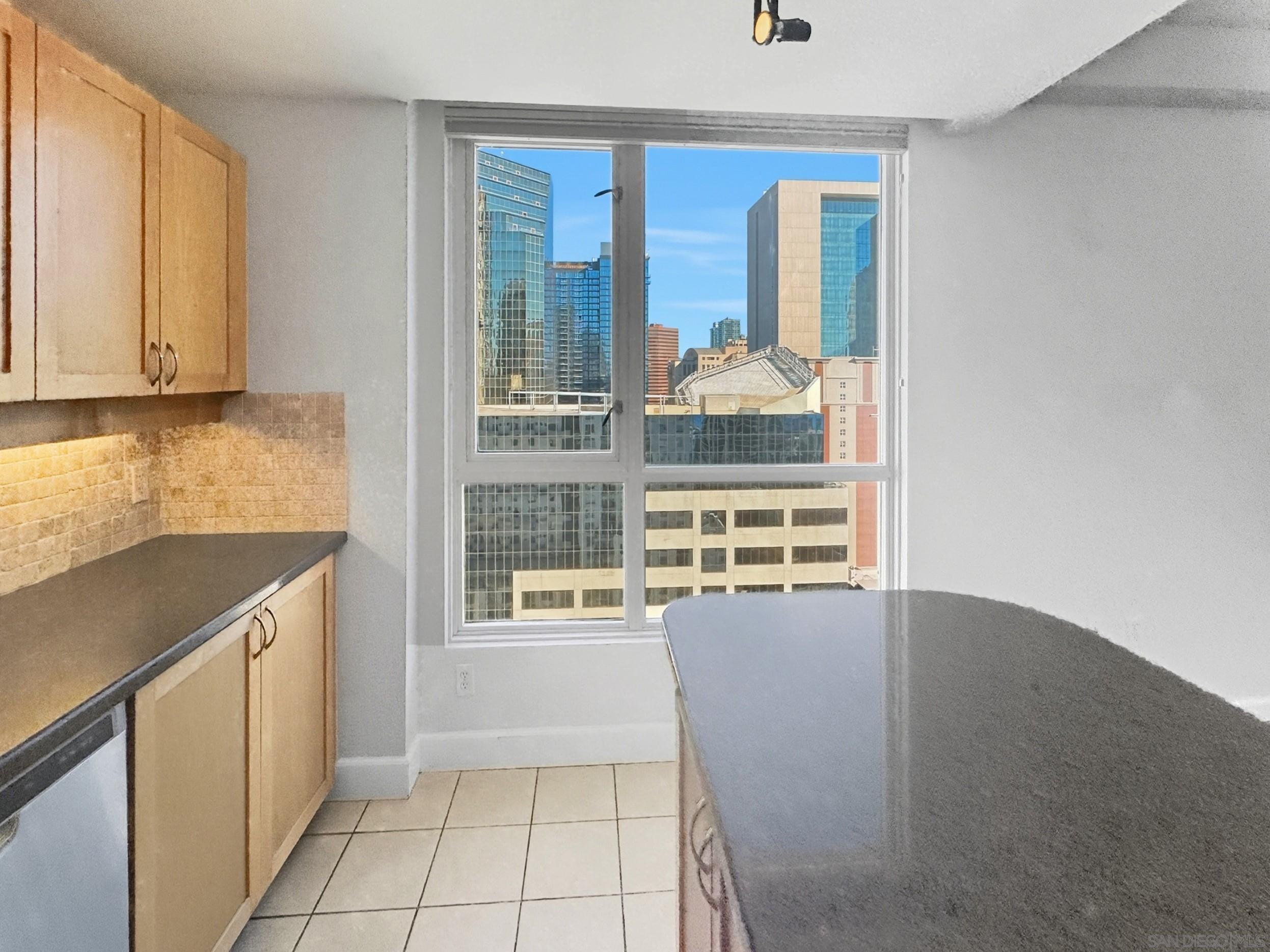 Detail Gallery Image 18 of 51 For 1240  India St  #2105,  San Diego,  CA 92101 - 1 Beds | 1 Baths