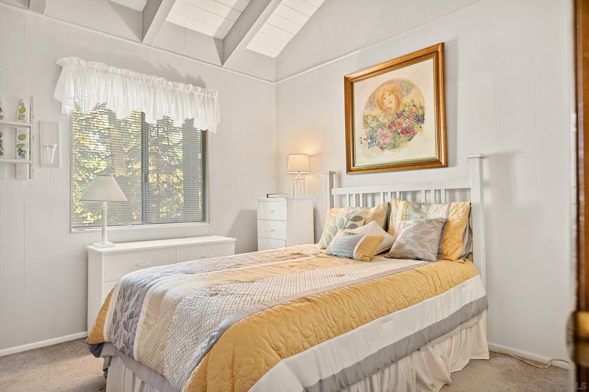 Detail Gallery Image 16 of 25 For 26582  Lake Forest Dr, Twin Peaks,  CA 92391 - 3 Beds | 1/1 Baths