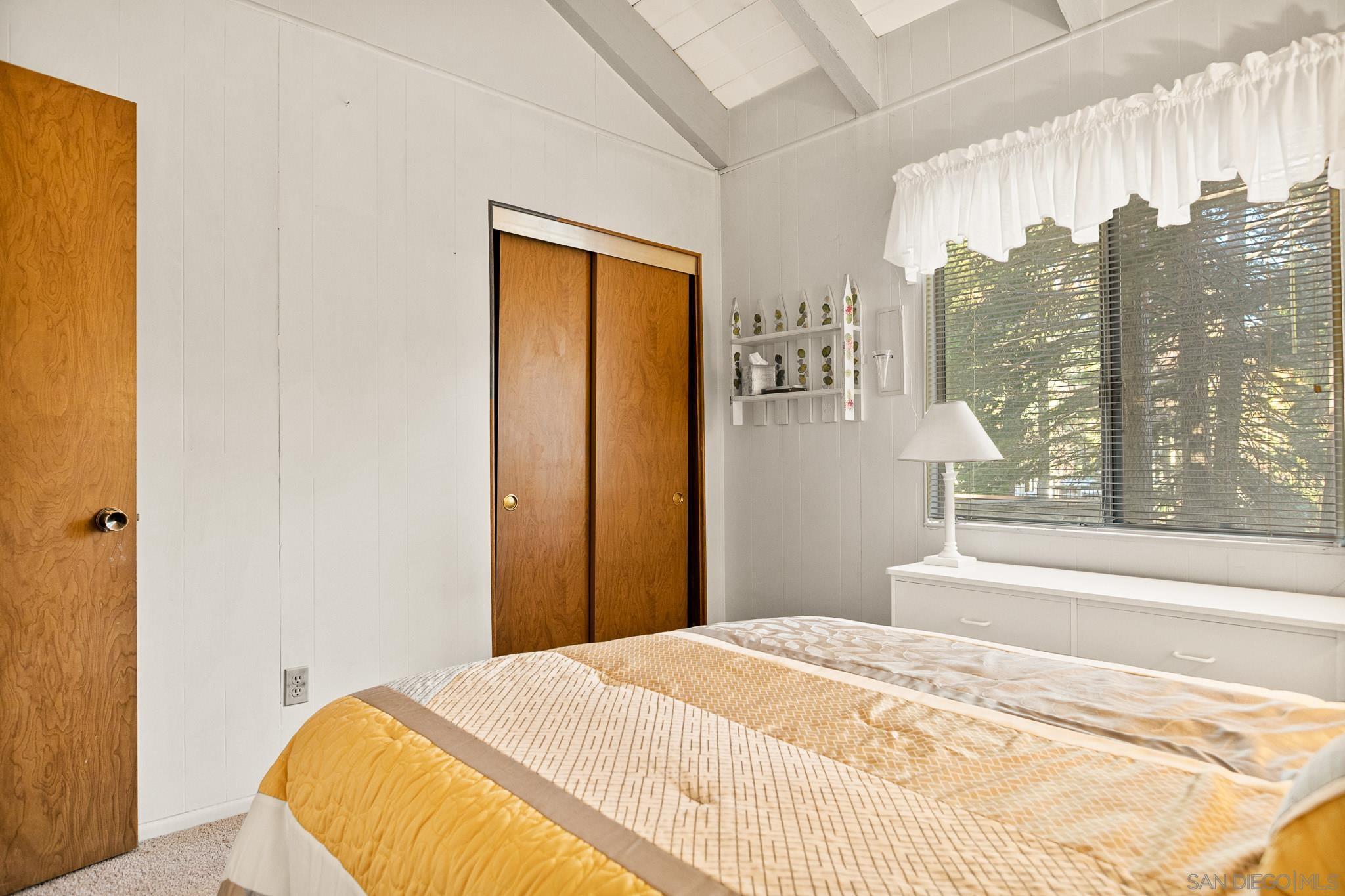 Detail Gallery Image 17 of 25 For 26582  Lake Forest Dr, Twin Peaks,  CA 92391 - 3 Beds | 1/1 Baths