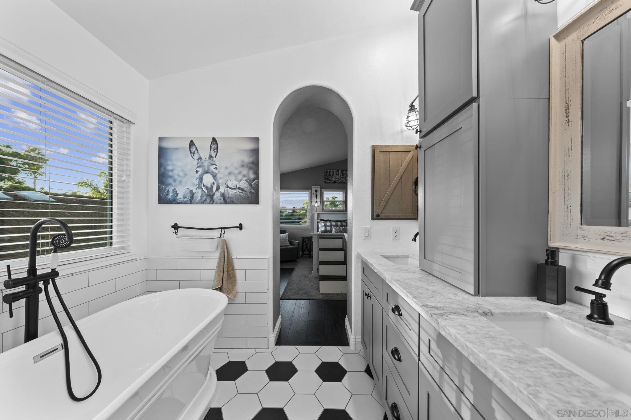 Detail Gallery Image 19 of 30 For 1846  Corte Pulsera, Oceanside,  CA 92056 - 3 Beds | 2/1 Baths