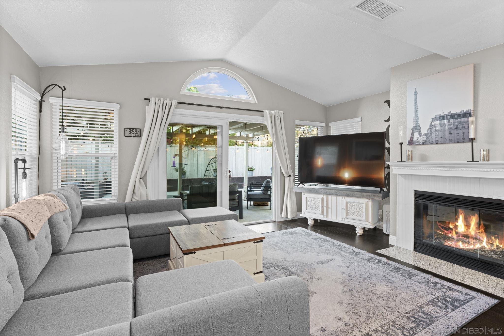 Detail Gallery Image 10 of 30 For 1846  Corte Pulsera, Oceanside,  CA 92056 - 3 Beds | 2/1 Baths