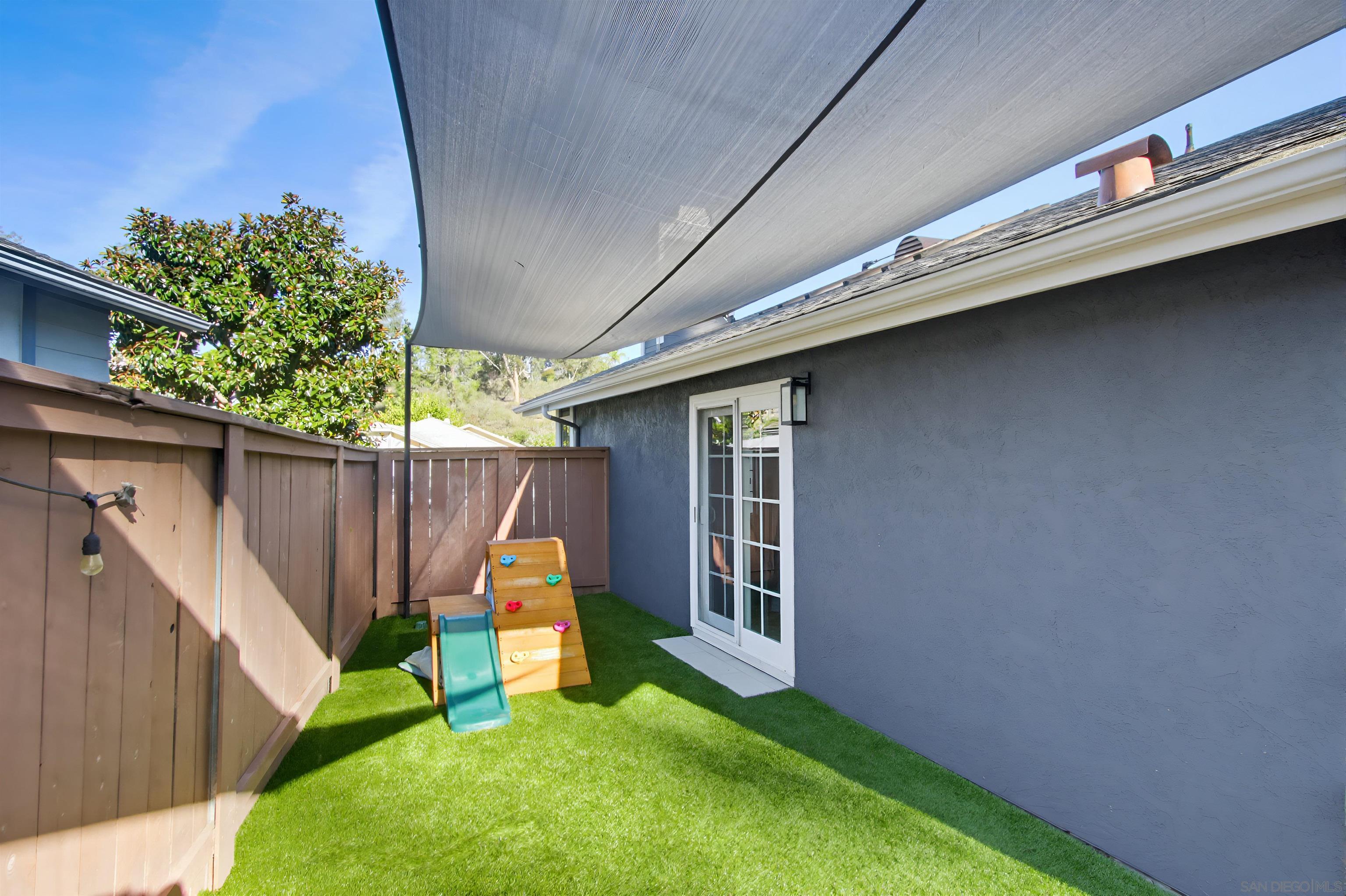 Detail Gallery Image 27 of 28 For Eastglen St, San Diego,  CA 92131 - 3 Beds | 2 Baths