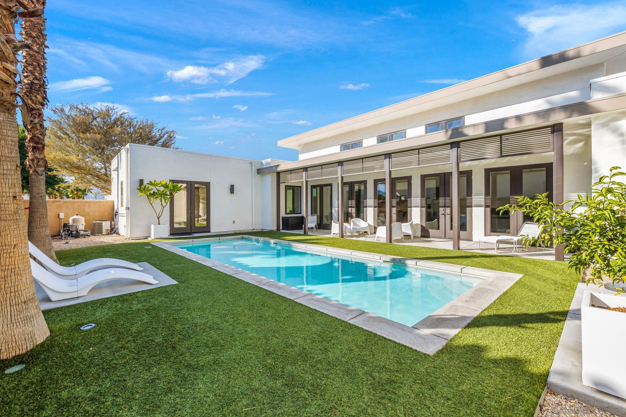 Front Image Thumbnail for SD250044745