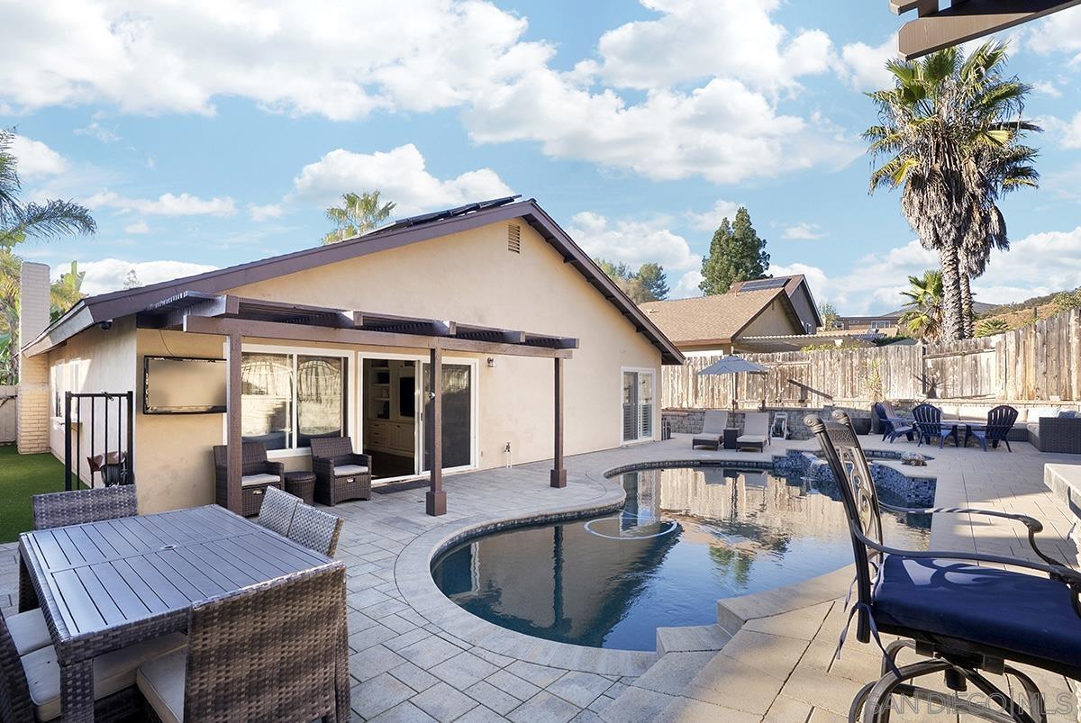 Detail Gallery Image 22 of 34 For 13647  Paseo Cardiel, San Diego,  CA 92129 - 4 Beds | 2 Baths