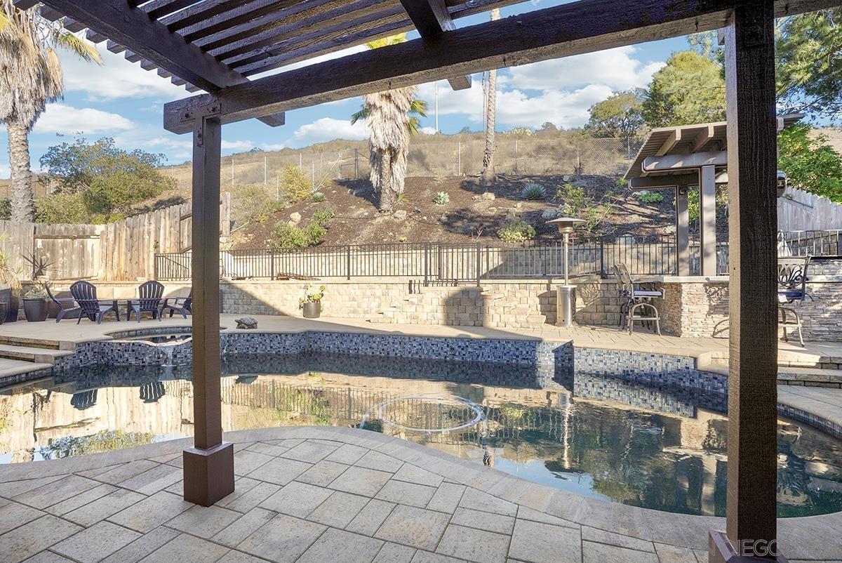 Detail Gallery Image 30 of 34 For 13647  Paseo Cardiel, San Diego,  CA 92129 - 4 Beds | 2 Baths