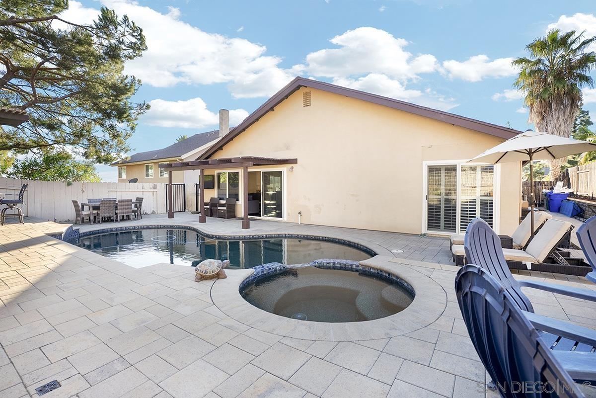 Detail Gallery Image 32 of 34 For 13647  Paseo Cardiel, San Diego,  CA 92129 - 4 Beds | 2 Baths