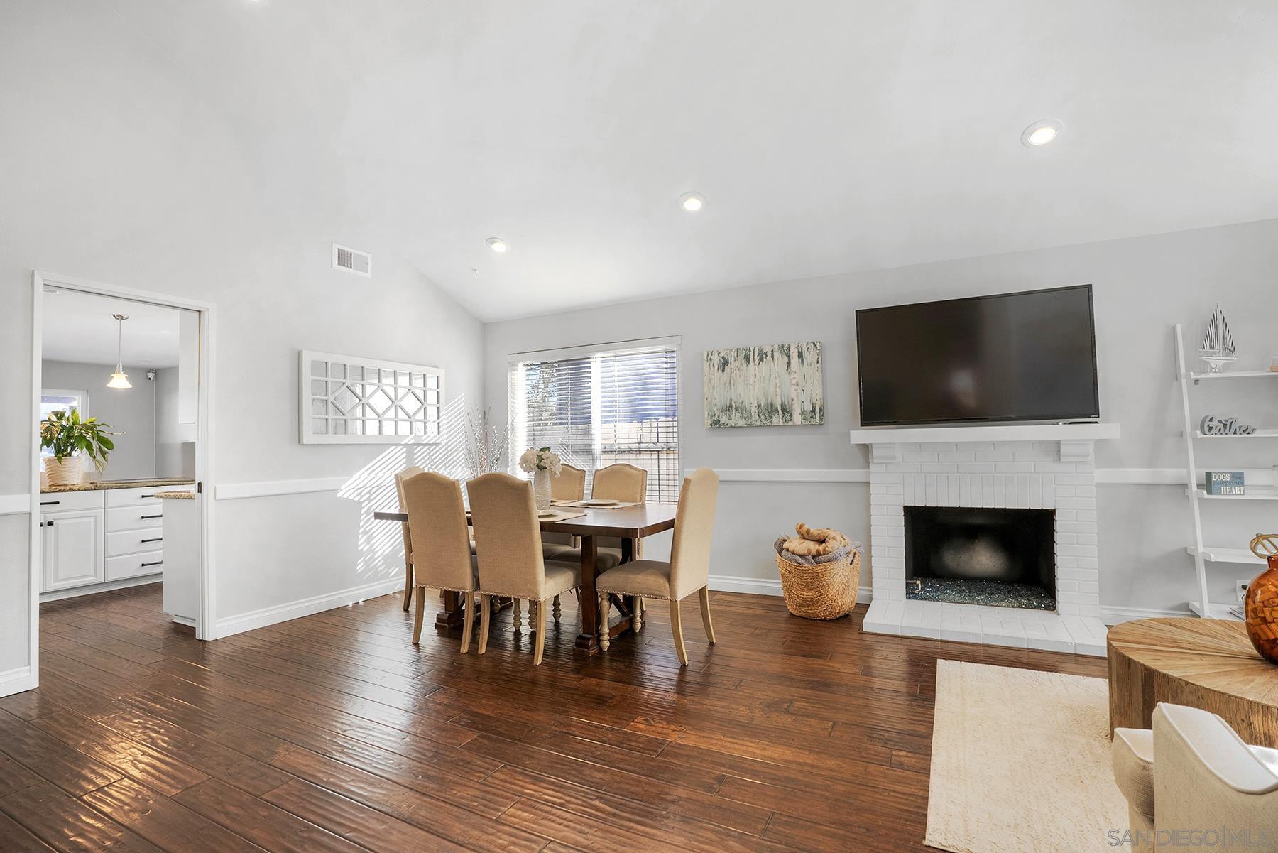 Detail Gallery Image 6 of 34 For 13647  Paseo Cardiel, San Diego,  CA 92129 - 4 Beds | 2 Baths