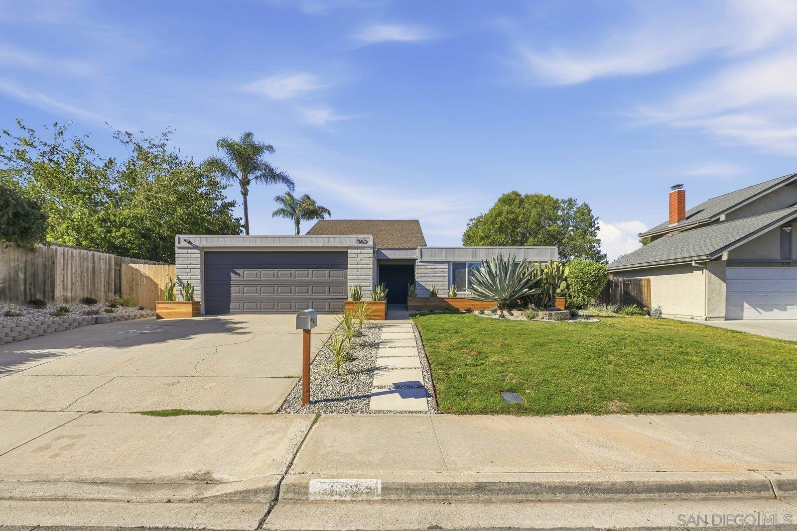 Detail Gallery Image 2 of 27 For 362  via Los Arcos, San Marcos,  CA 92069 - 4 Beds | 2 Baths