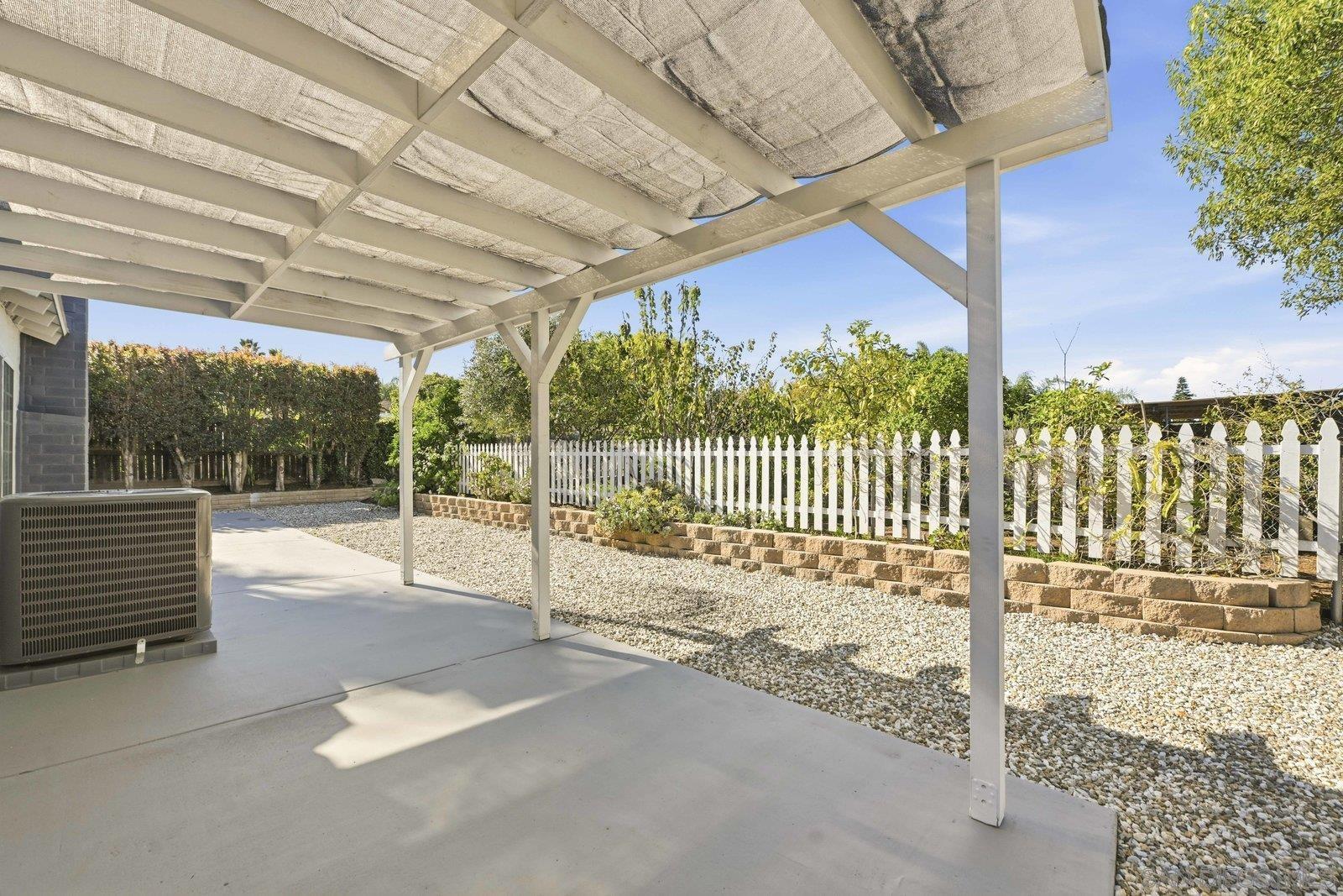 Detail Gallery Image 24 of 27 For 362  via Los Arcos, San Marcos,  CA 92069 - 4 Beds | 2 Baths