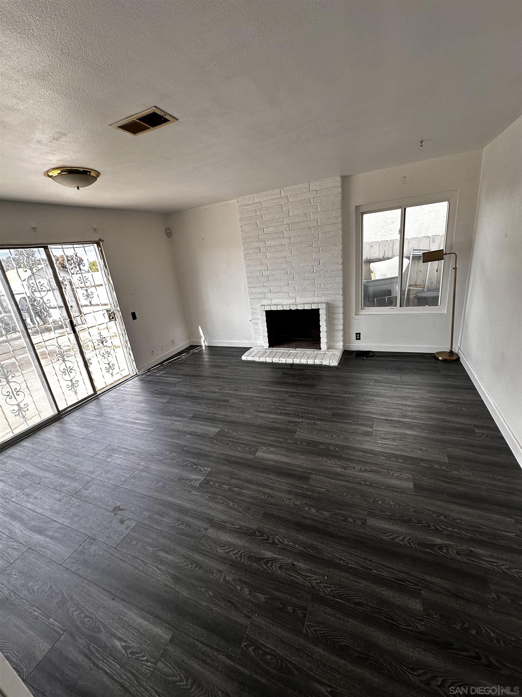 Detail Gallery Image 9 of 9 For 3555  Forest Glen Rd., San Diego,  CA 92154 - 5 Beds | 2/1 Baths