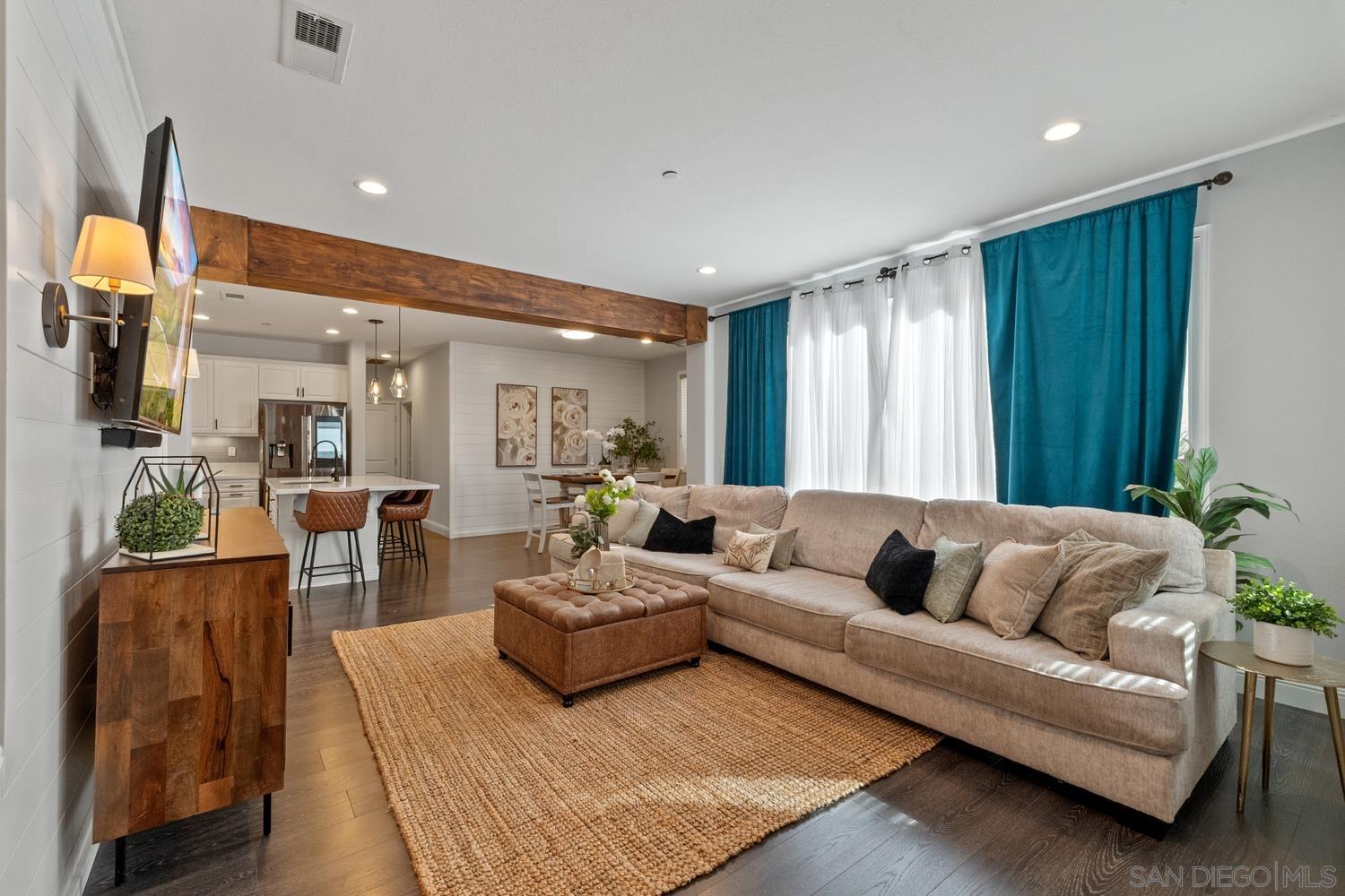 Detail Gallery Image 3 of 63 For 1812  Alcala Ct, Chula Vista,  CA 91915 - 4 Beds | 3 Baths