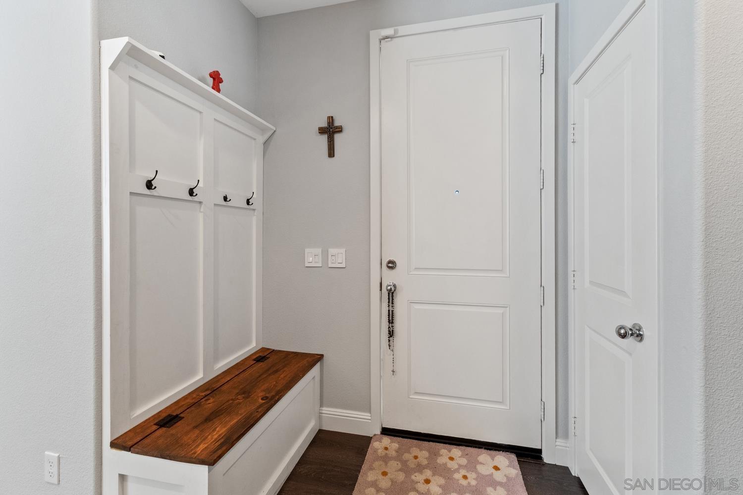 Detail Gallery Image 5 of 63 For 1812  Alcala Ct, Chula Vista,  CA 91915 - 4 Beds | 3 Baths