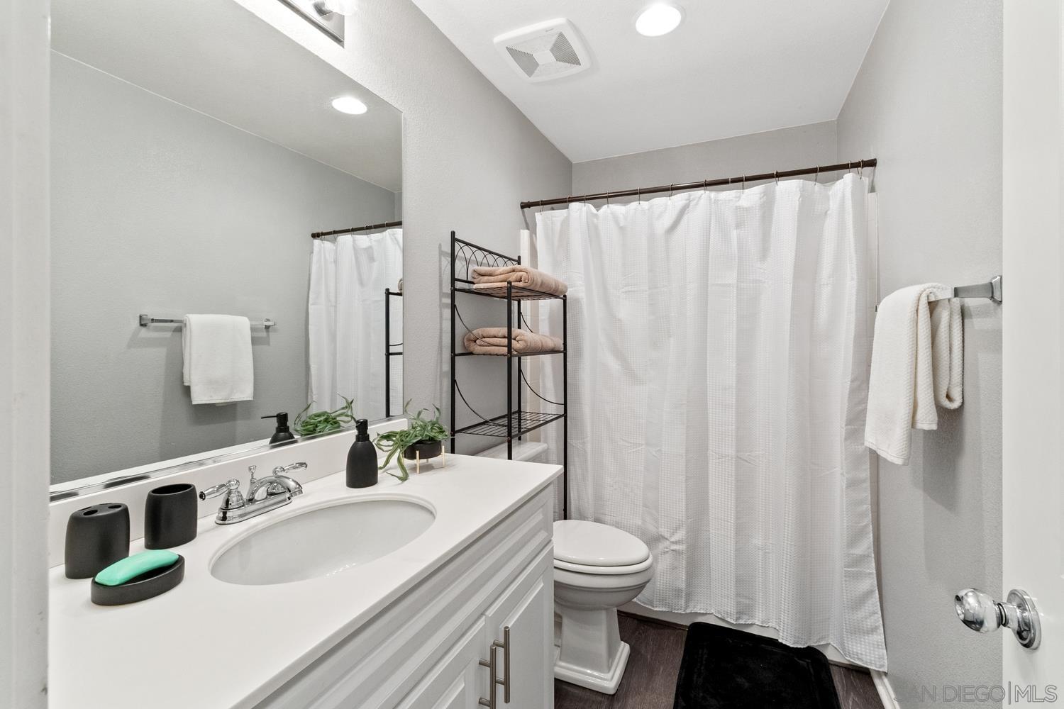 Detail Gallery Image 44 of 63 For 1812  Alcala Ct, Chula Vista,  CA 91915 - 4 Beds | 3 Baths