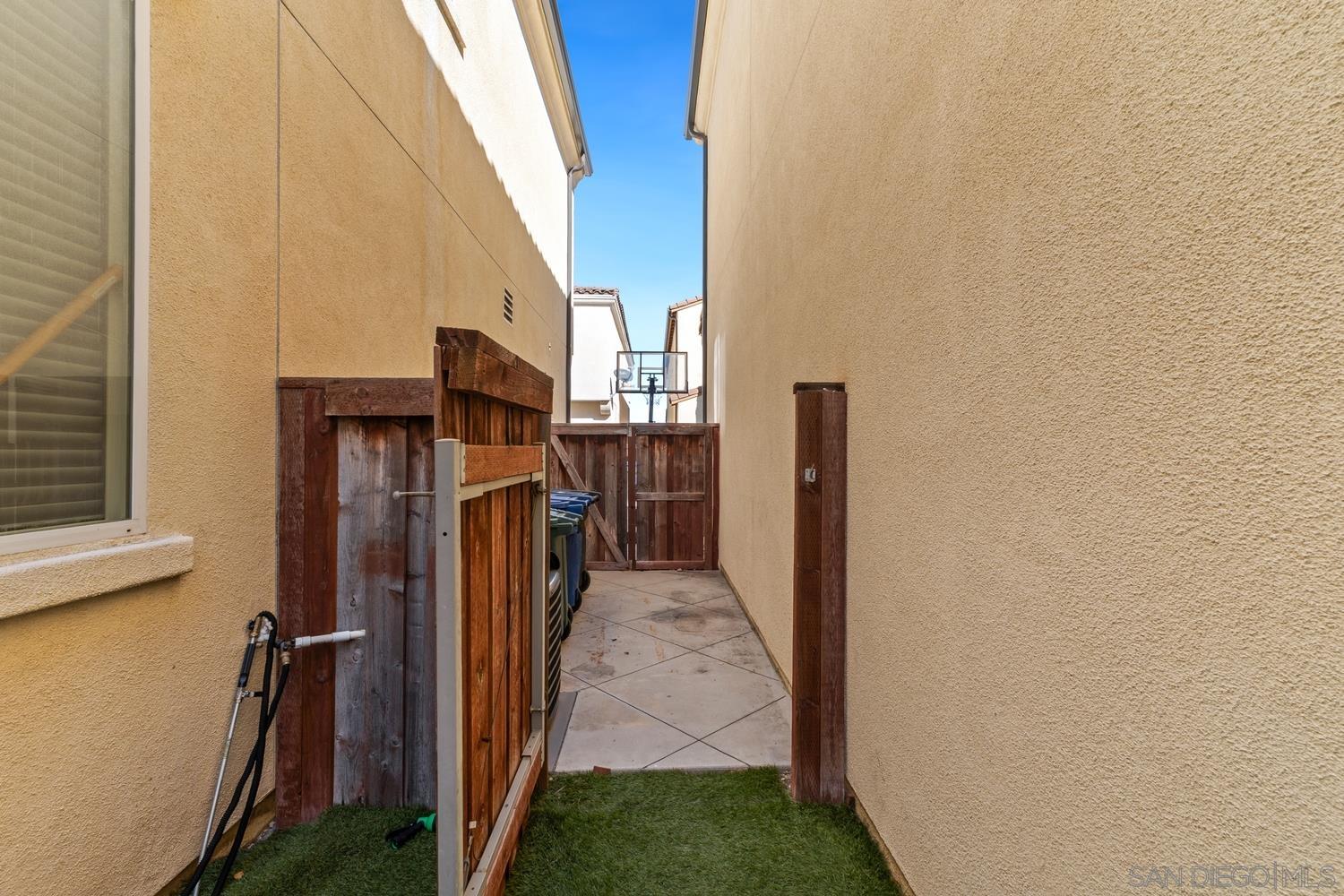 Detail Gallery Image 50 of 63 For 1812  Alcala Ct, Chula Vista,  CA 91915 - 4 Beds | 3 Baths