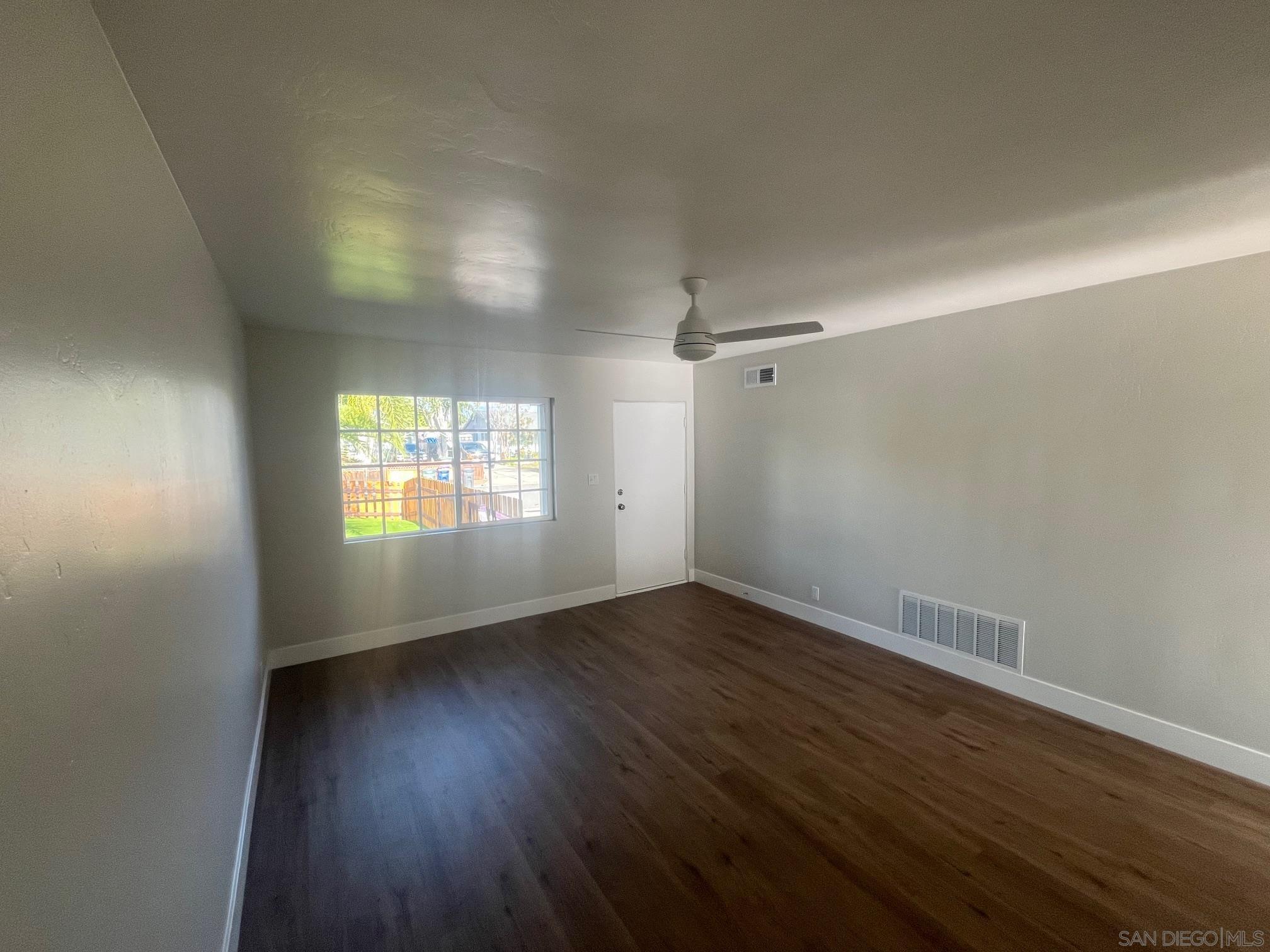 Detail Gallery Image 7 of 9 For 759  W 10th Avenue, Escondido,  CA 92025 - 3 Beds | 2 Baths