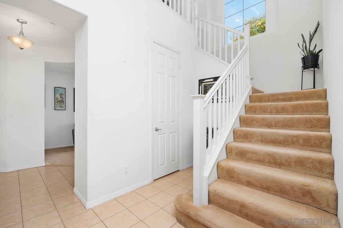 Detail Gallery Image 11 of 28 For 475  Taylor Drive, Oceanside,  CA 92056 - 5 Beds | 3 Baths