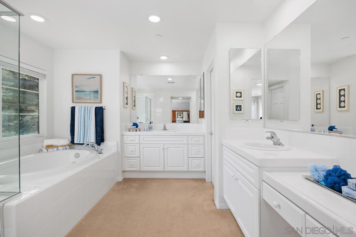 Detail Gallery Image 17 of 28 For 475  Taylor Drive, Oceanside,  CA 92056 - 5 Beds | 3 Baths