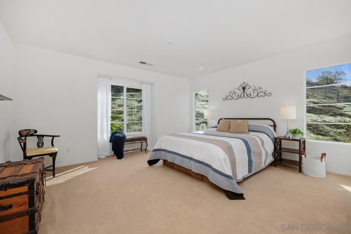 Detail Gallery Image 20 of 28 For 475  Taylor Drive, Oceanside,  CA 92056 - 5 Beds | 3 Baths