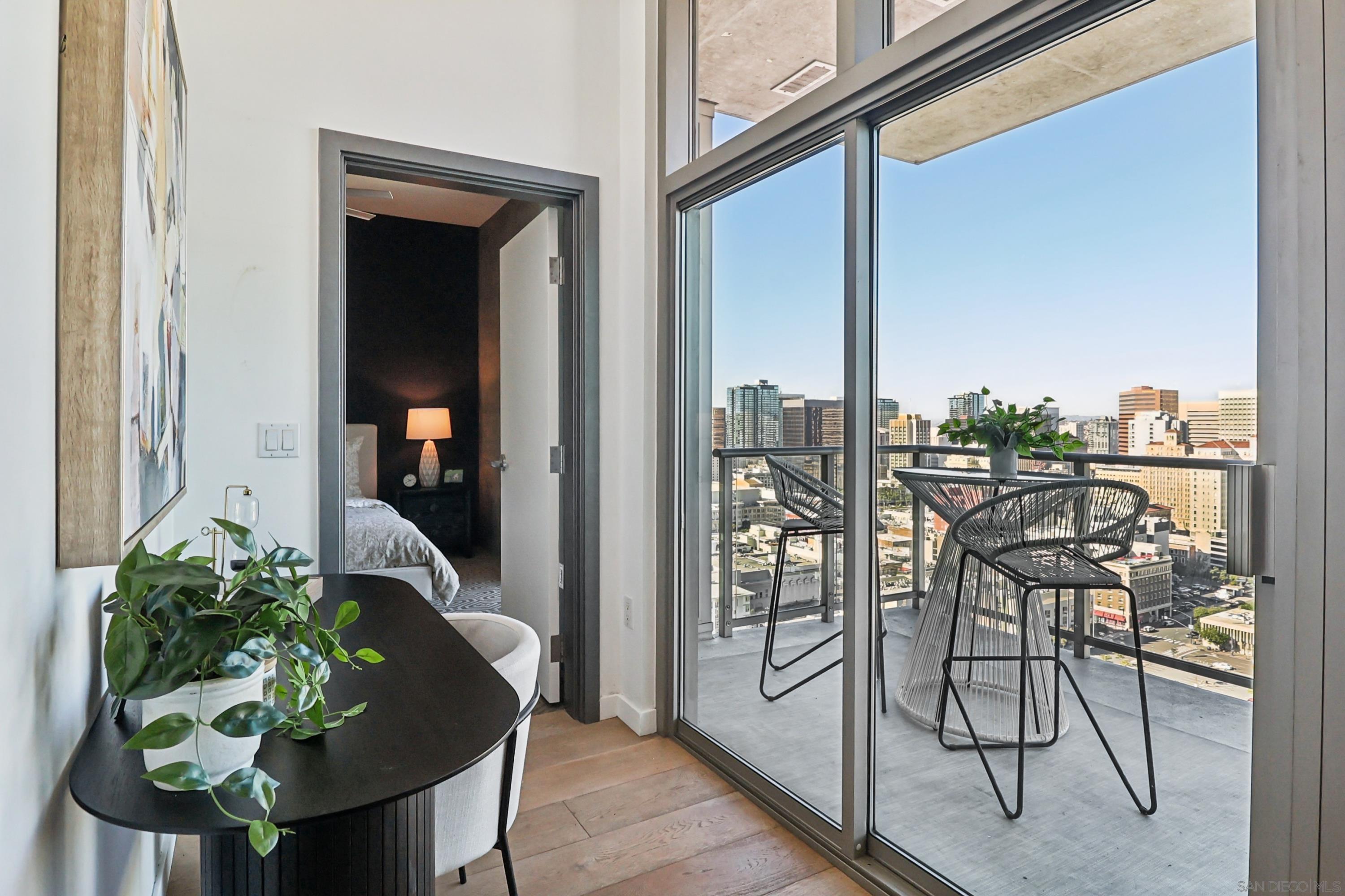 Detail Gallery Image 17 of 45 For 800  the Mark Ln  #2703,  San Diego,  CA 92101 - 1 Beds | 1 Baths