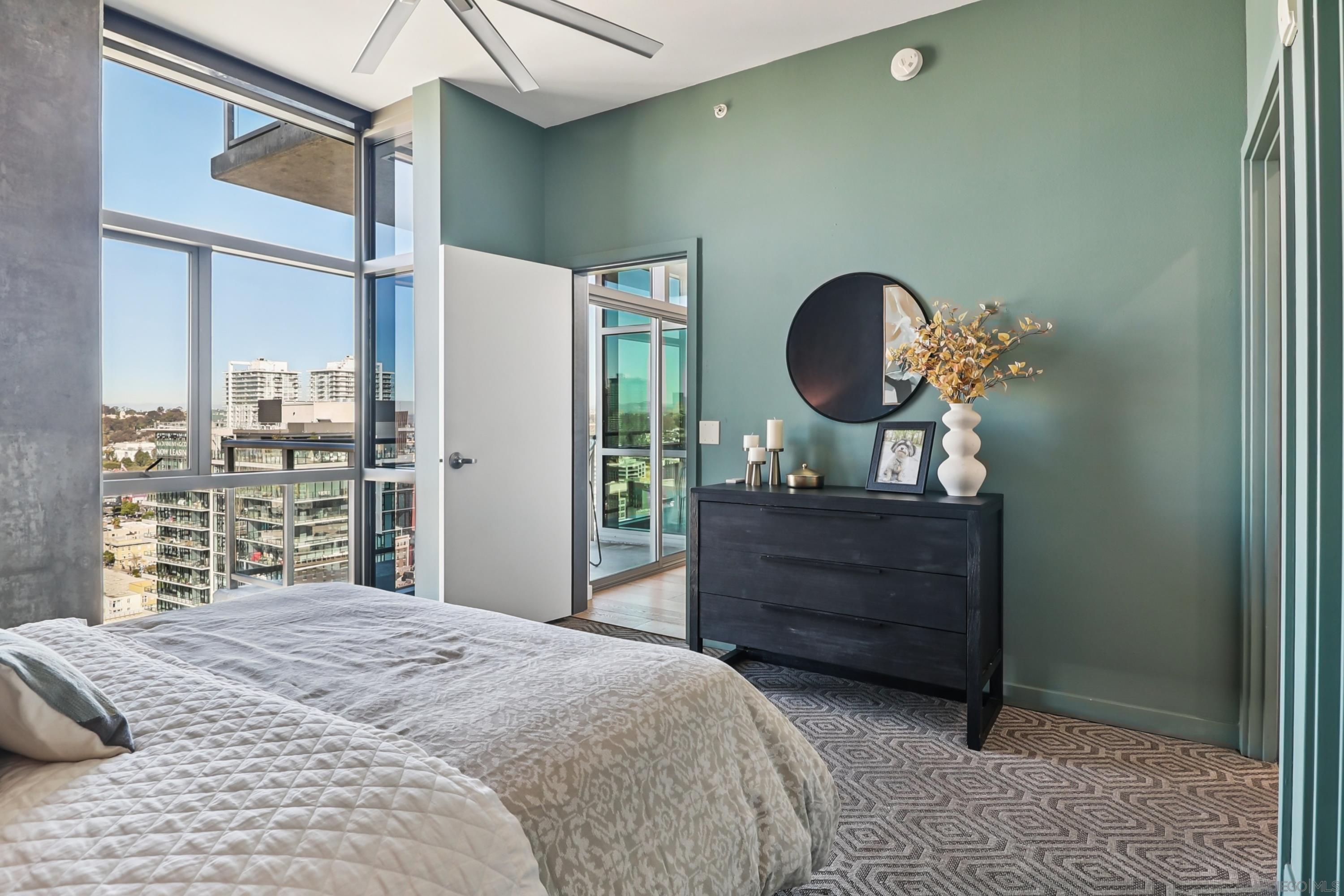 Detail Gallery Image 29 of 45 For 800  the Mark Ln  #2703,  San Diego,  CA 92101 - 1 Beds | 1 Baths