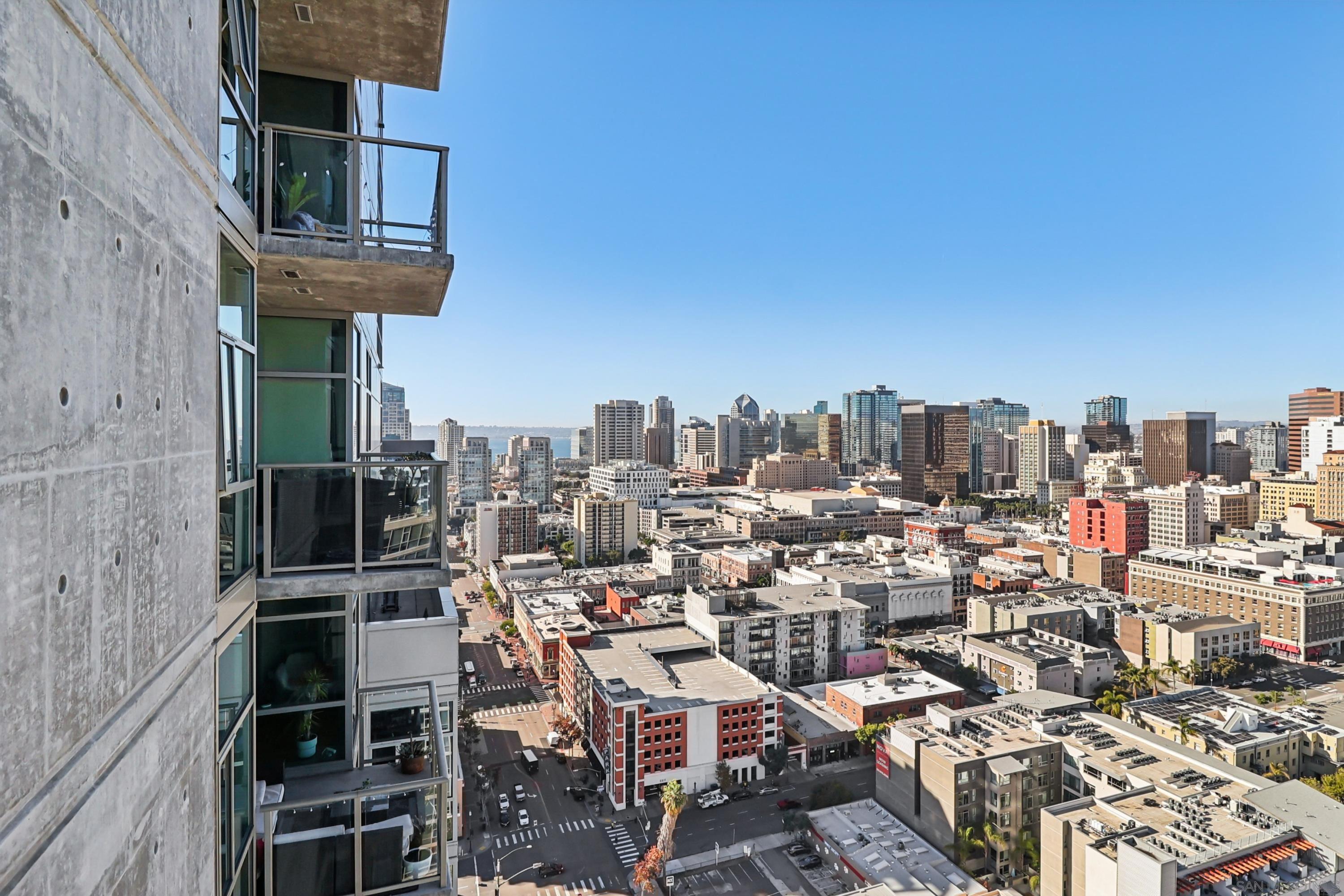 Detail Gallery Image 34 of 45 For 800  the Mark Ln  #2703,  San Diego,  CA 92101 - 1 Beds | 1 Baths