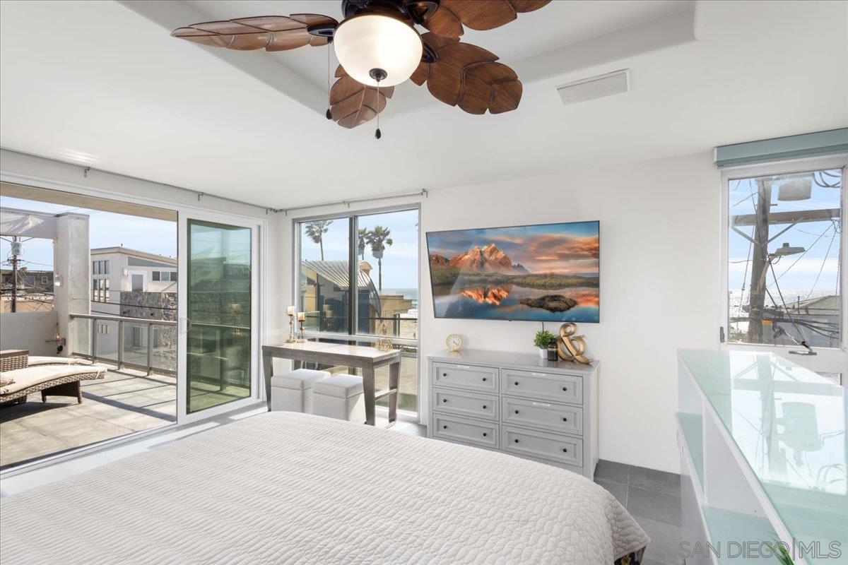 Detail Gallery Image 12 of 38 For 710  Verona Court, San Diego,  CA 92109 - 3 Beds | 3 Baths